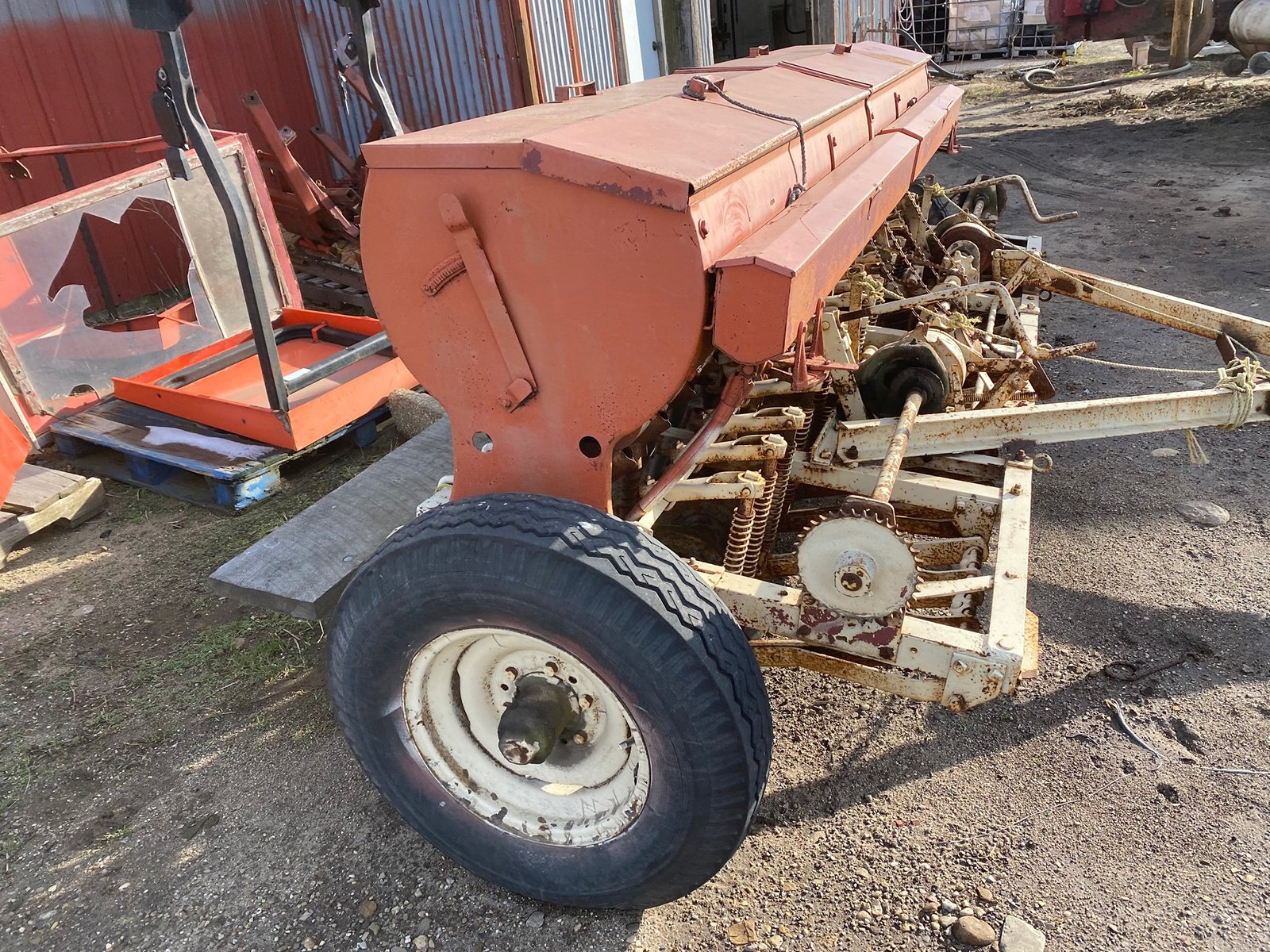 Property photo 2 - TIMED ONLINE ONLY - SMALL FARM EQUIP - LIVESTOCK EQUIP - MISC. TOOLS & PARTS AUCTION