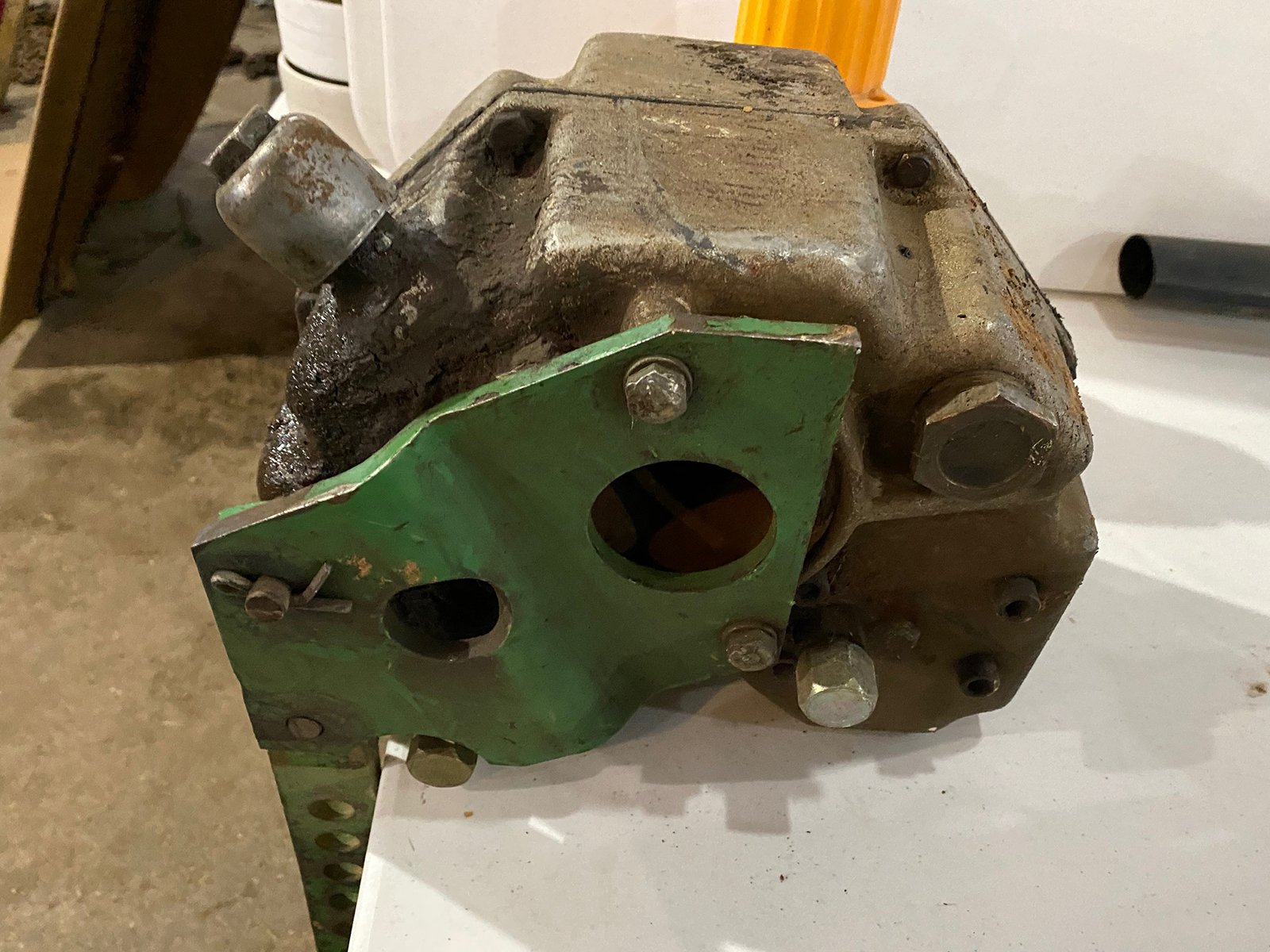 Property photo 32 - TIMED ONLINE ONLY - SMALL FARM EQUIP - LIVESTOCK EQUIP - MISC. TOOLS & PARTS AUCTION