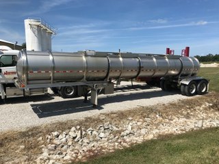 Property photo 240 - AREA FARMERS FARM EQUIPMENT AUCTION IN WHITLEY COUNTY, INDIANA
