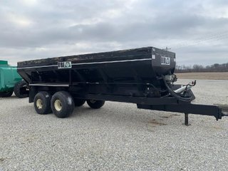 Property photo 105 - AREA FARMERS FARM EQUIPMENT AUCTION IN WHITLEY COUNTY, INDIANA