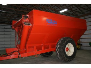 Property photo 174 - AREA FARMERS FARM EQUIPMENT AUCTION IN WHITLEY COUNTY, INDIANA