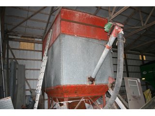 Property photo 208 - AREA FARMERS FARM EQUIPMENT AUCTION IN WHITLEY COUNTY, INDIANA