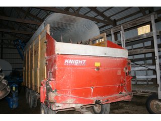 Property photo 137 - AREA FARMERS FARM EQUIPMENT AUCTION IN WHITLEY COUNTY, INDIANA