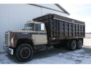 Property photo 235 - AREA FARMERS FARM EQUIPMENT AUCTION IN WHITLEY COUNTY, INDIANA
