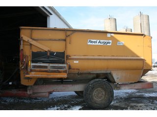 Property photo 116 - AREA FARMERS FARM EQUIPMENT AUCTION IN WHITLEY COUNTY, INDIANA