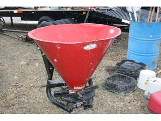 Property photo 132 - AREA FARMERS FARM EQUIPMENT AUCTION IN WHITLEY COUNTY, INDIANA