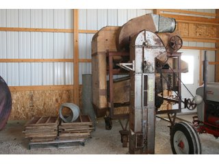 Property photo 93 - AREA FARMERS FARM EQUIPMENT AUCTION IN WHITLEY COUNTY, INDIANA