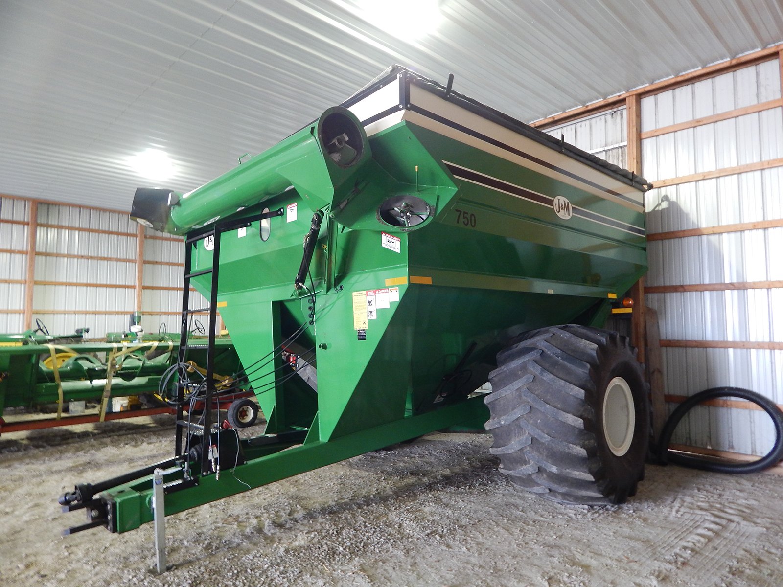 Property photo 9 - VIRTUAL FARM EQUIPMENT AUCTION IN JASPER COUNTY, INDIANA