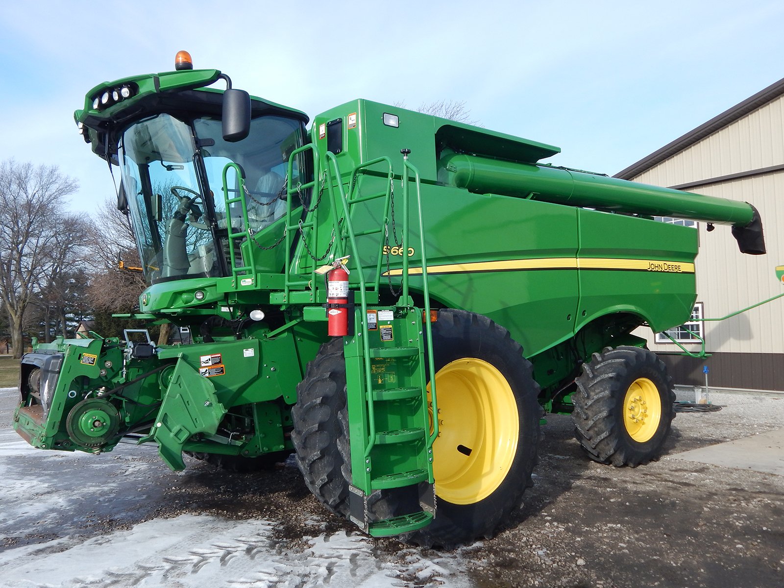 Property photo 20 - LIVE and ONLINE FARM EQUIPMENT AUCTION IN STARKE COUNTY, INDIANA