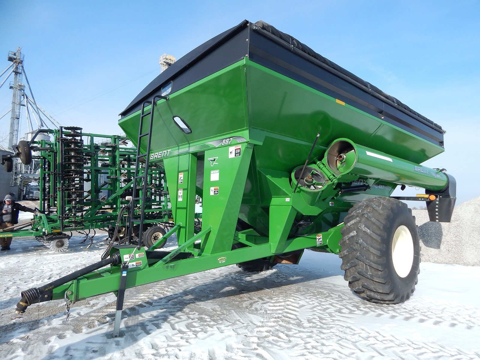 Property photo 12 - LIVE and ONLINE FARM EQUIPMENT AUCTION IN STARKE COUNTY, INDIANA