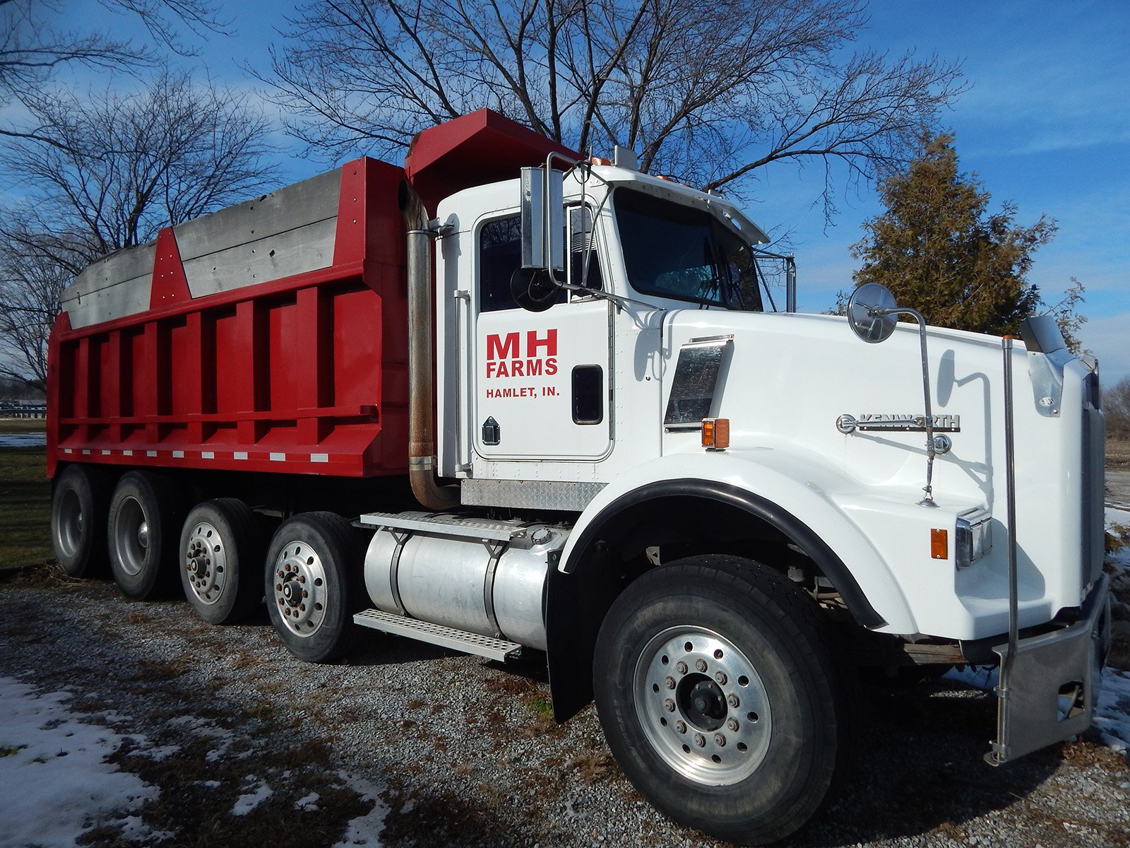 Property photo 5 - LIVE and ONLINE FARM EQUIPMENT AUCTION IN STARKE COUNTY, INDIANA