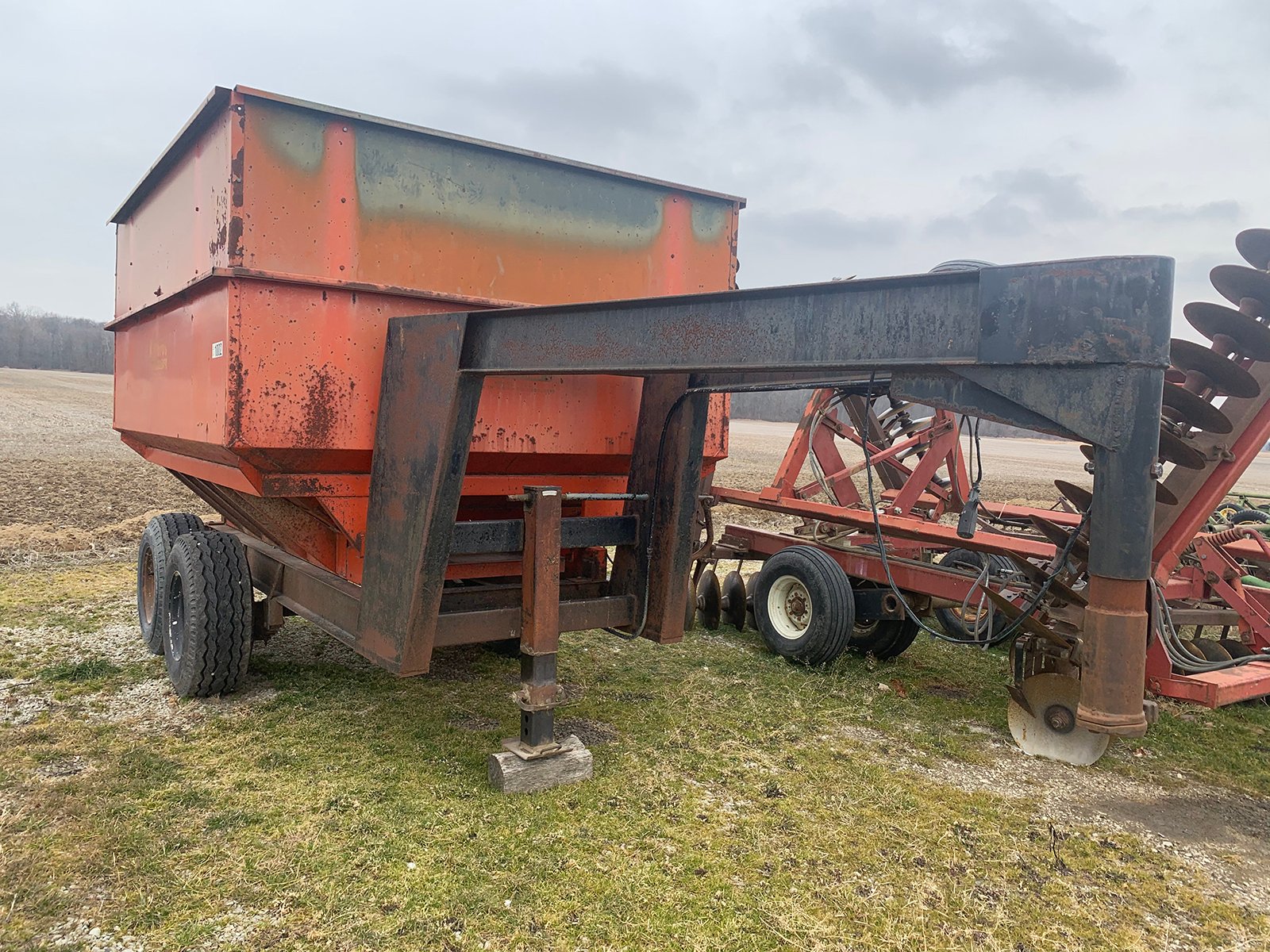 Property photo 34 - FARM EQUIPMENT AUCTION IN DEKALB COUNTY, INDIANA