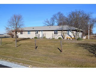 House in Jasper County, Indiana - REAL ESTATE AUCTION - 537+/- ACRES OFFERED IN 6 TRACTS IN JASPER COUNTY, INDIANA