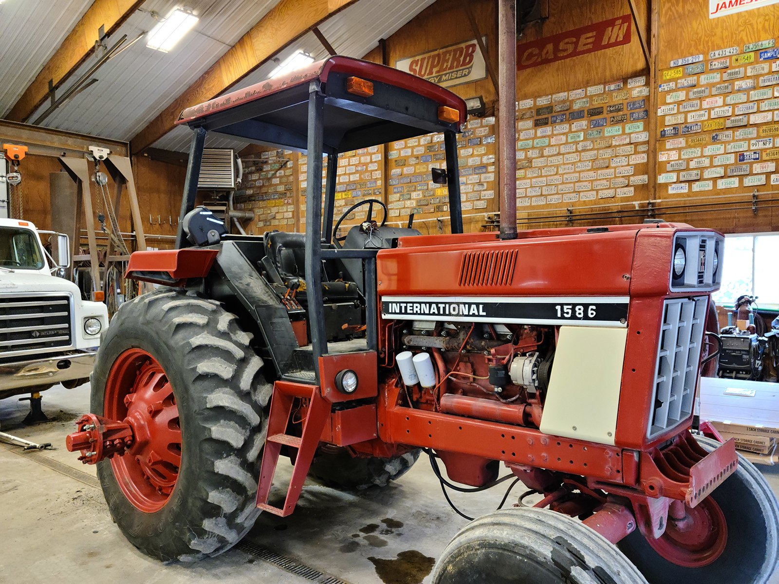 Property photo 1 - ABSOLUTE FARM & LIVESTOCK AUCTION IN NEWTON COUNTY, INDIANA
