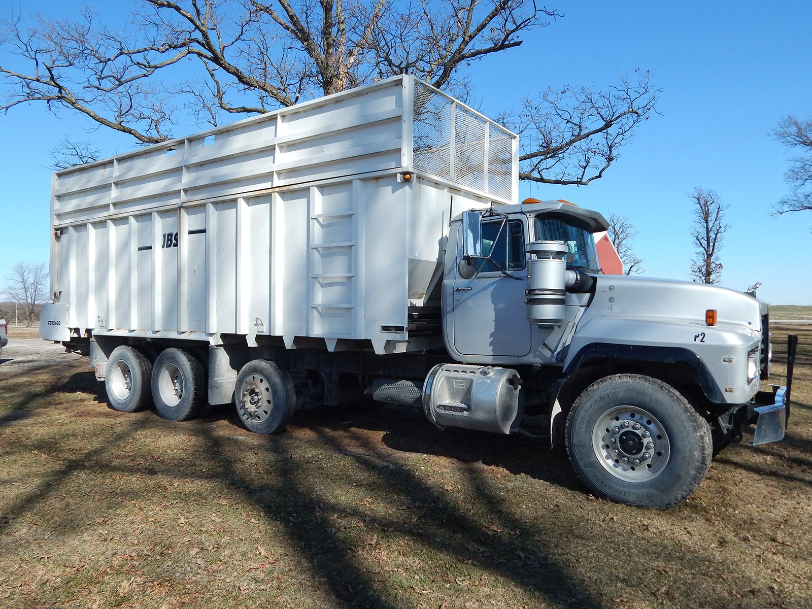 Property photo 31 - ABSOLUTE FARM & LIVESTOCK AUCTION IN NEWTON COUNTY, INDIANA