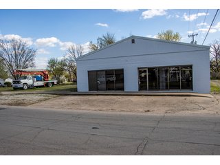 Property photo 7 - COMMERCIAL BUILDING & FULL LINE OF SIGN TOOLS & EQUIPMENT AUCTION IN STILLWATER, OKLAHOMA