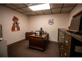 Property photo 18 - COMMERCIAL BUILDING & FULL LINE OF SIGN TOOLS & EQUIPMENT AUCTION IN STILLWATER, OKLAHOMA