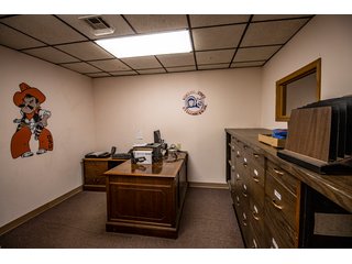 Property photo 19 - COMMERCIAL BUILDING & FULL LINE OF SIGN TOOLS & EQUIPMENT AUCTION IN STILLWATER, OKLAHOMA