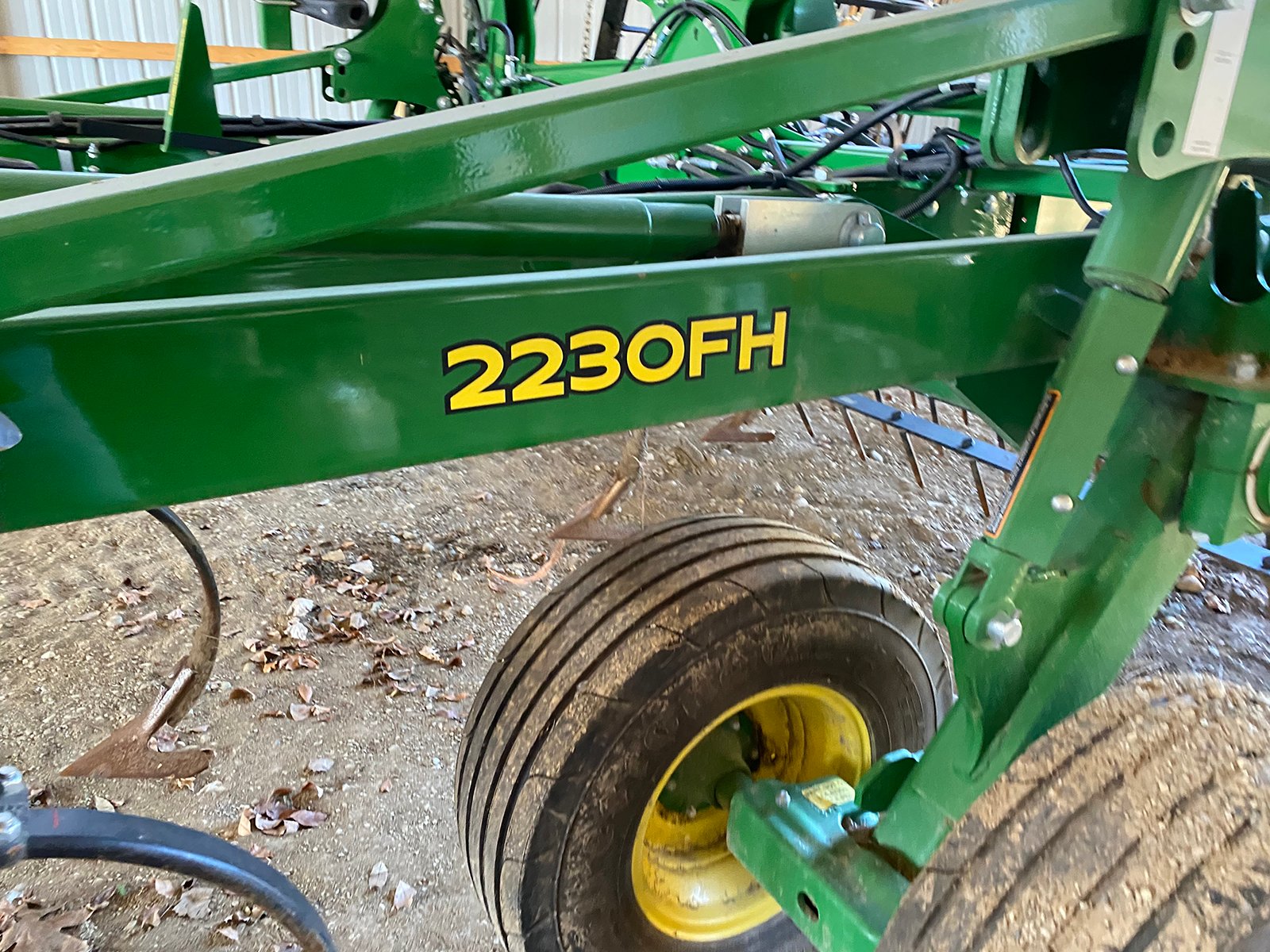 Property photo 106 - TIMED ONLINE ONLY - FARM EQUIPMENT AUCTION IN HILLSDALE COUNTY, MICHIGAN