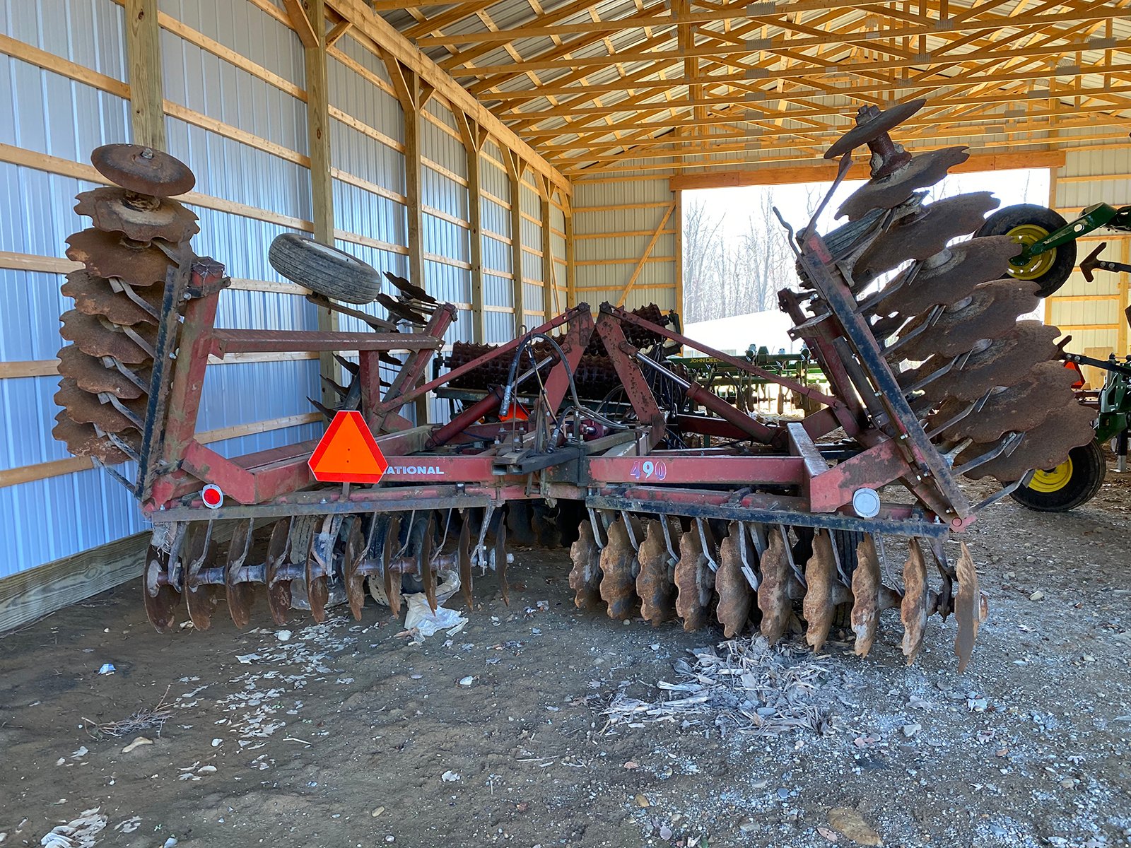 Property photo 107 - TIMED ONLINE ONLY - FARM EQUIPMENT AUCTION IN HILLSDALE COUNTY, MICHIGAN