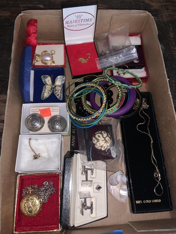 Property photo 300 - TIMED ONLINE ONLY - PERSONAL PROPERTY AUCTION IN ALLEN COUNTY, INDIANA