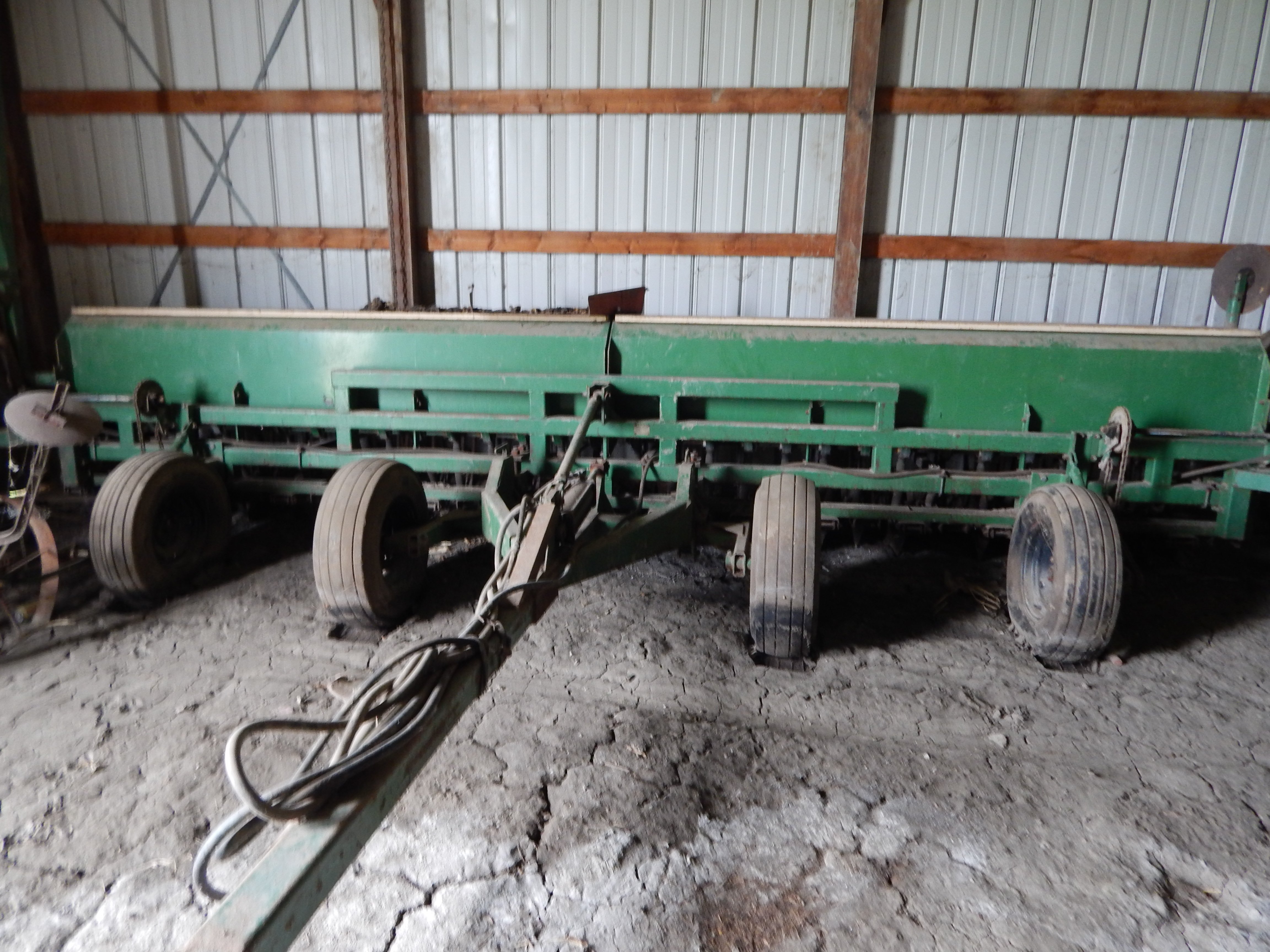 Property photo 24 - FARM EQUIPMENT AUCTION - LIVINGSTON COUNTY, IL