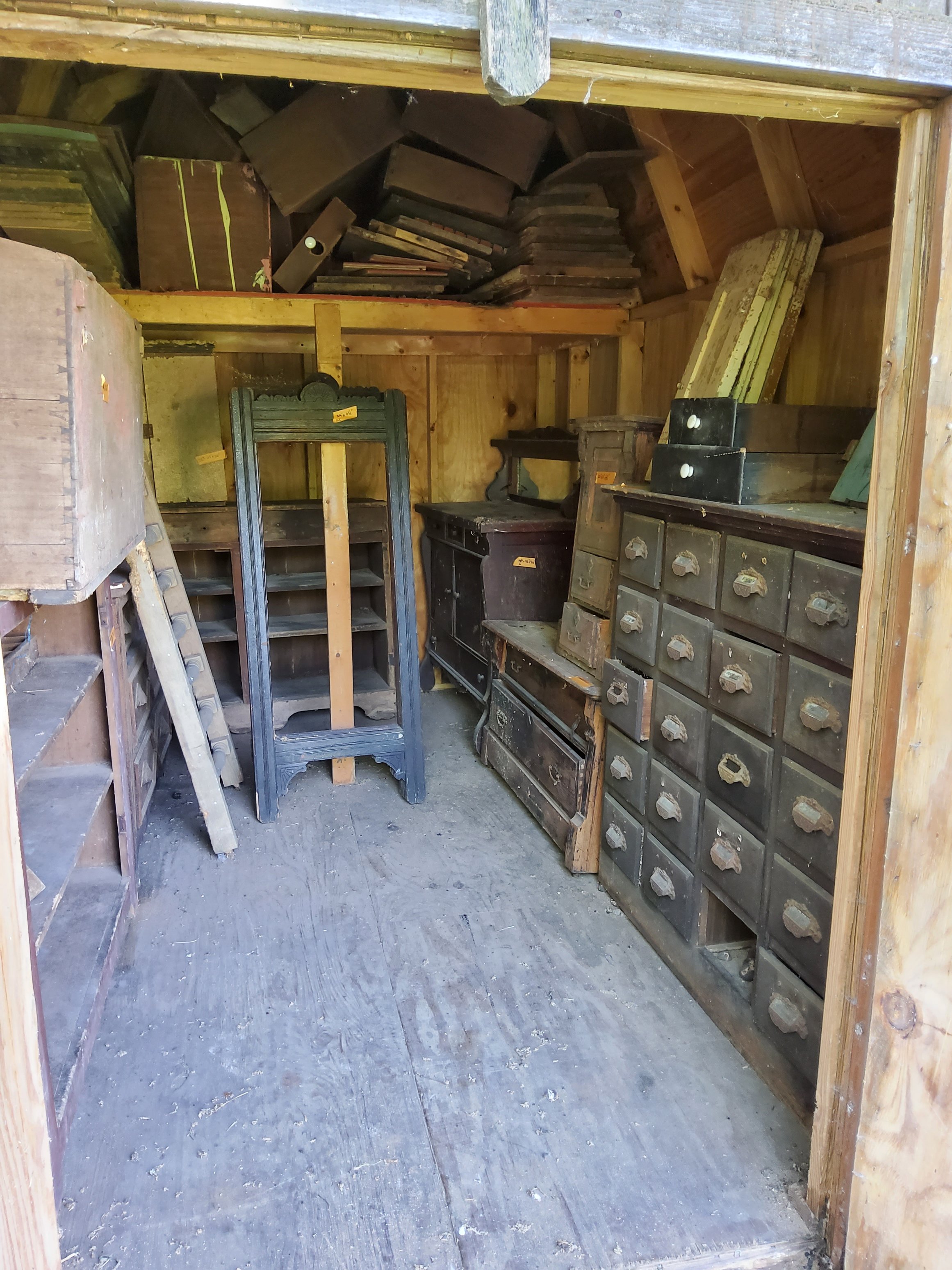 Property photo 185 - TIMED ONLINE ONLY - PERSONAL PROPERTY AUCTION IN WHITLEY COUNTY, INDIANA