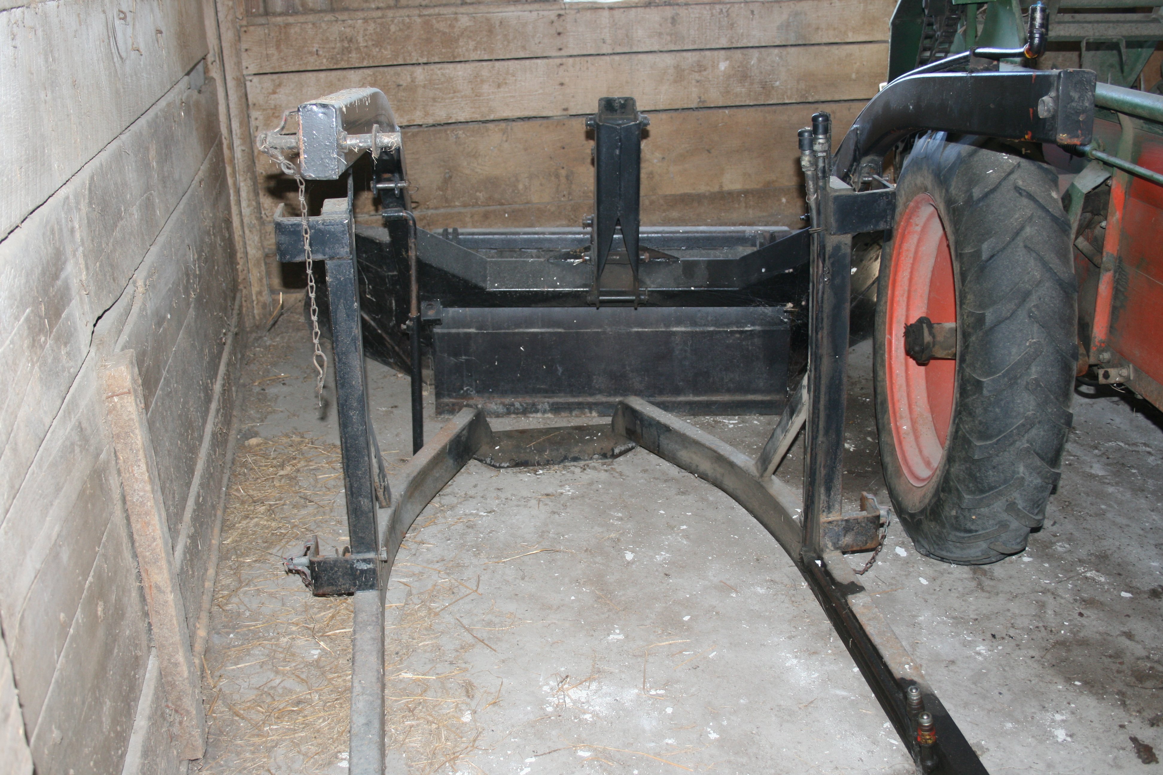 Property photo 35 - FARM EQUIPMENT AUCTION - ADAMS COUNTY, INDIANA