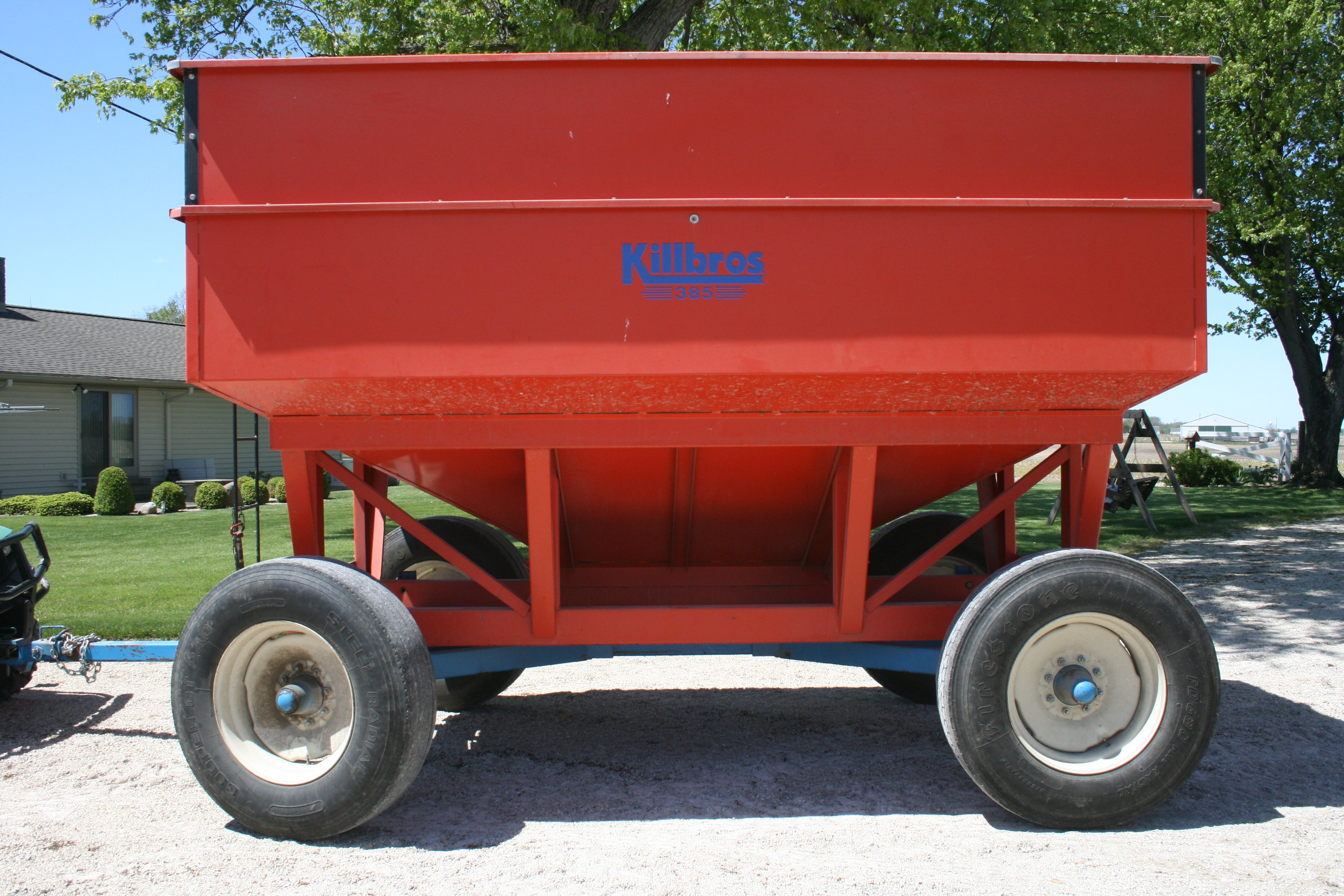Property photo 24 - FARM EQUIPMENT AUCTION - ADAMS COUNTY, INDIANA