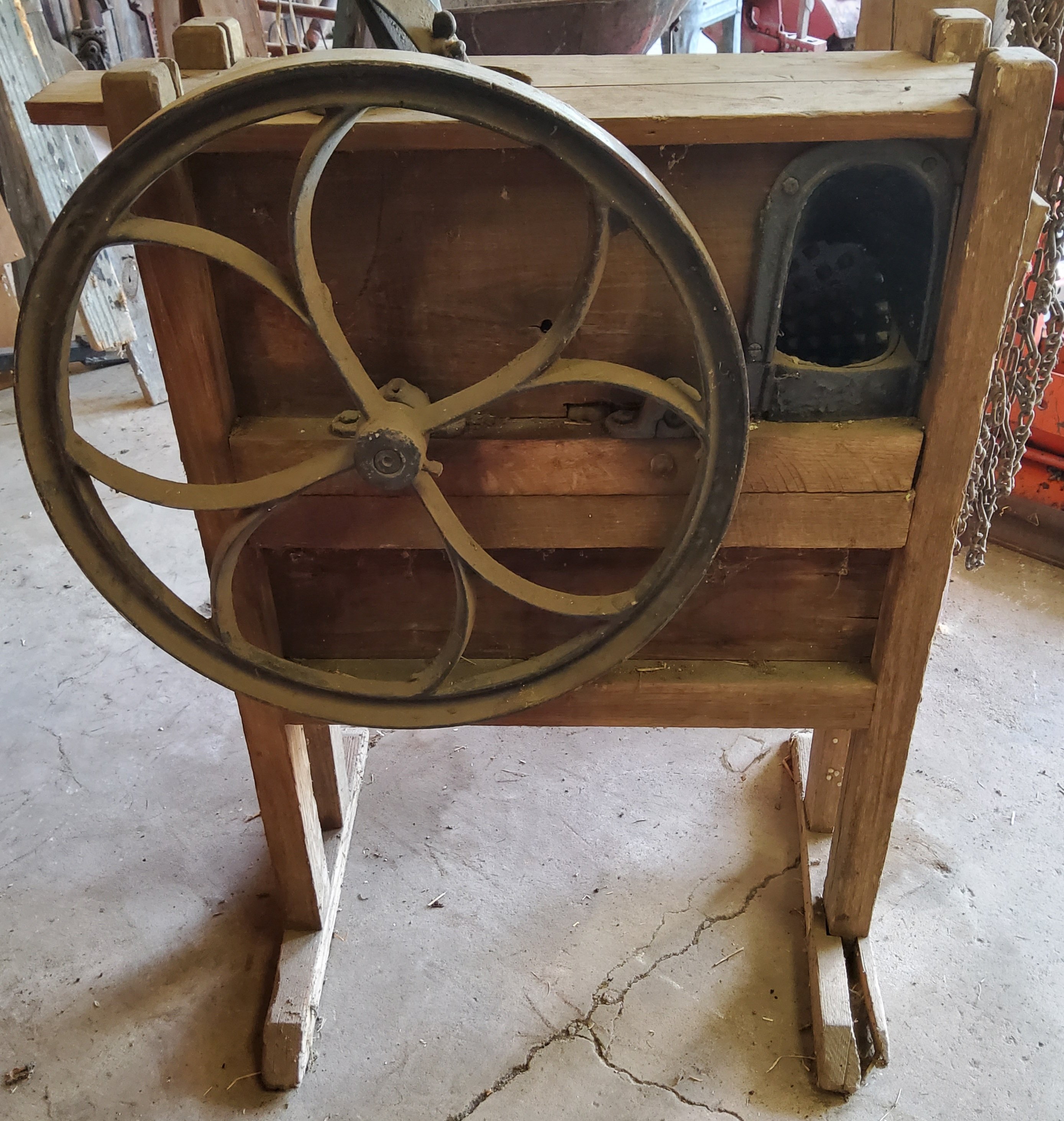 Property photo 18 - TIMED ONLINE ONLY - PERSONAL PROPERTY AUCTION IN WHITLEY COUNTY, INDIANA