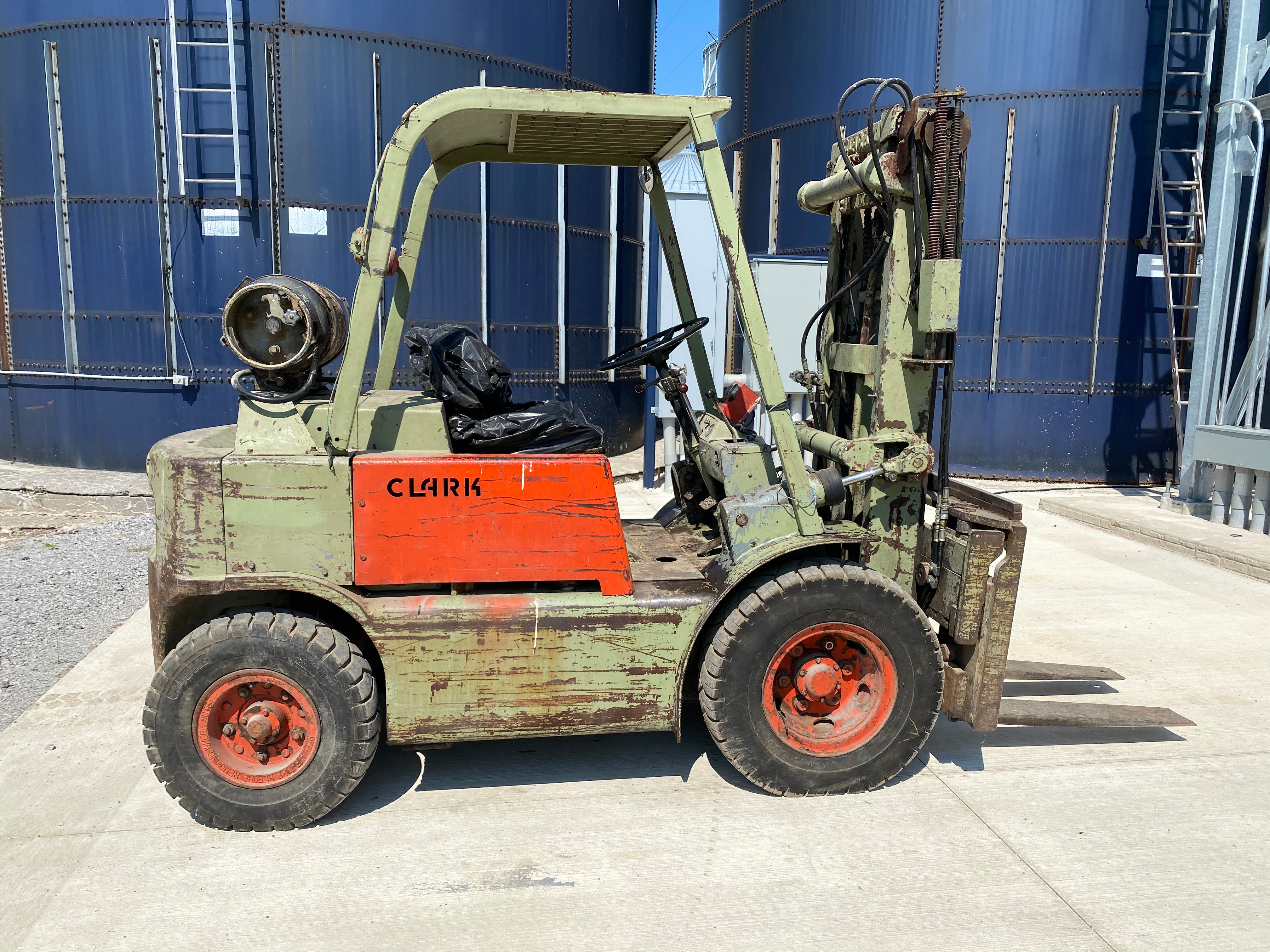 Property photo 240 - VIRTUAL AUGUST FARM EQUIPMENT AUCTION