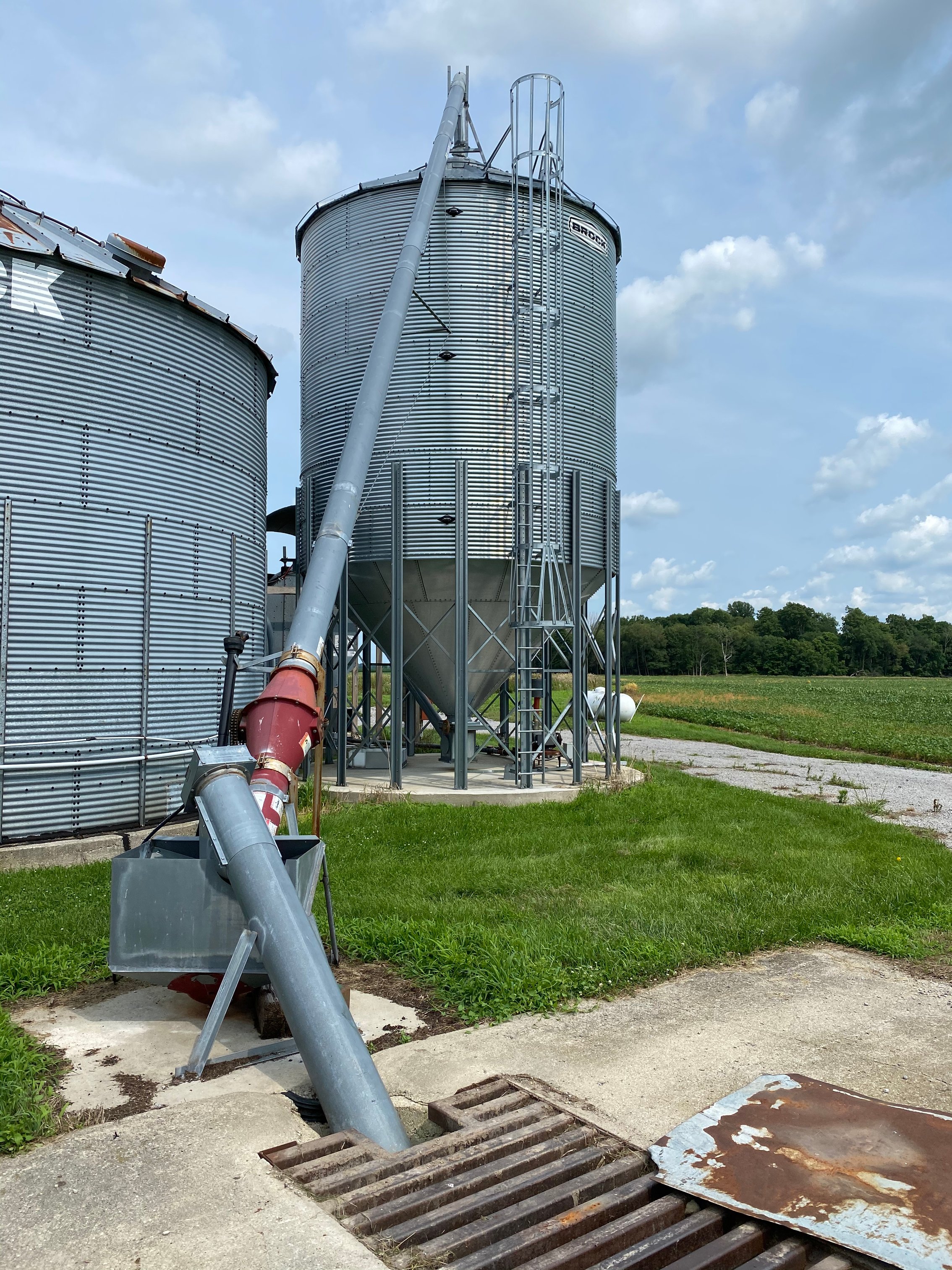 Property photo 1 - TIMED ONLINE ONLY FARM EQUIPMENT AUCTION