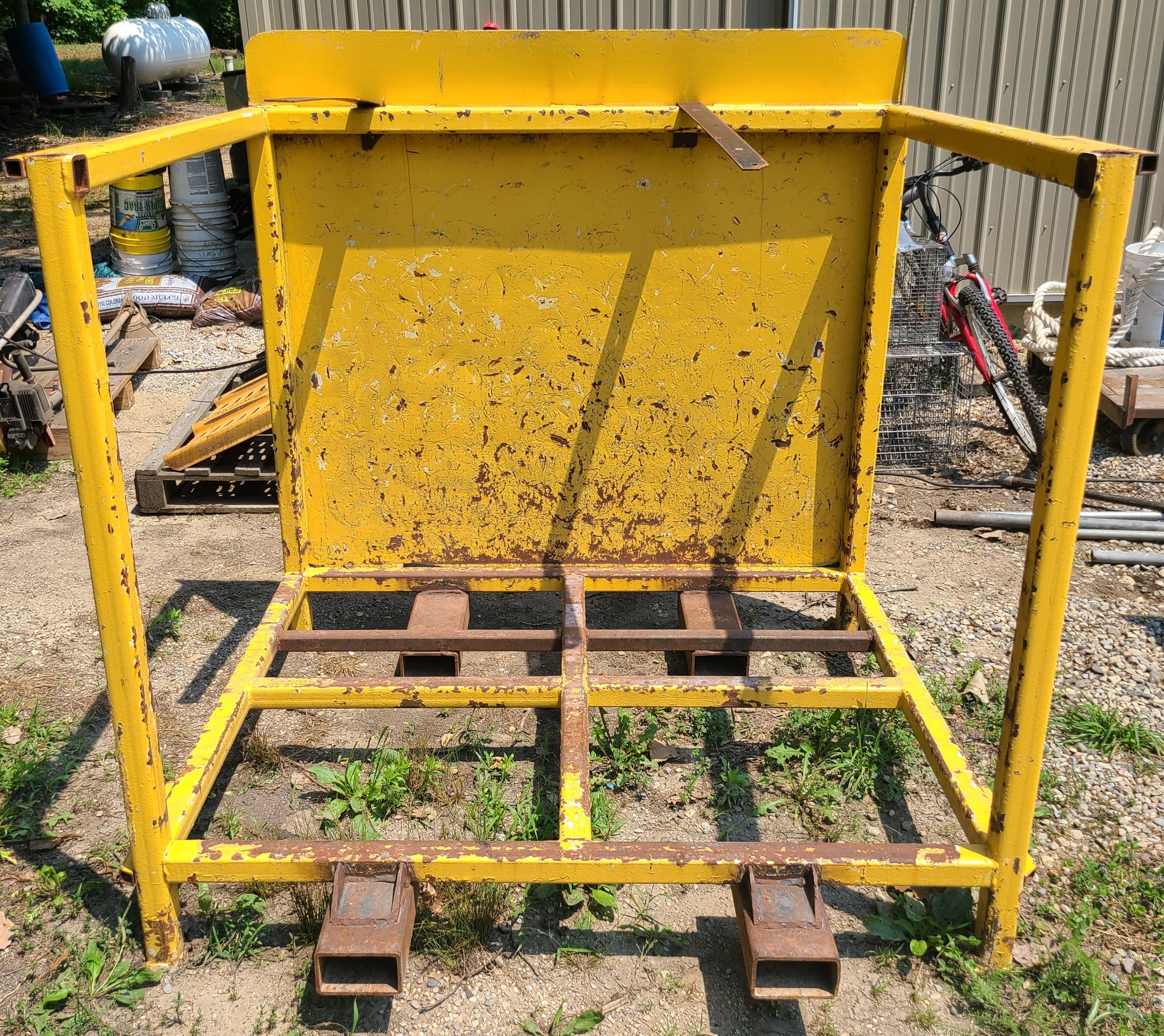 Property photo 12 - TIMED ONLINE ONLY - PERSONAL PROPERTY AUCTION IN WHITLEY COUNTY, INDIANA
