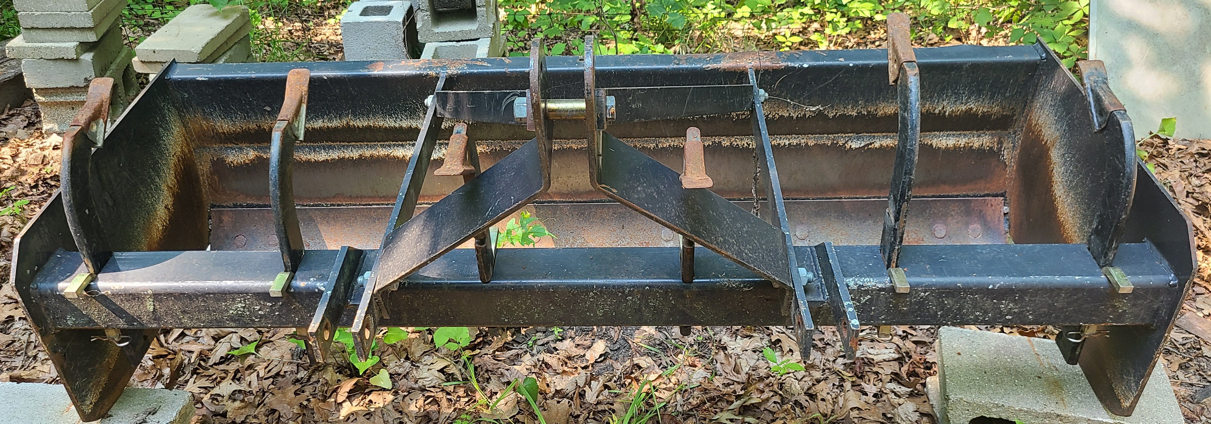 Property photo 16 - TIMED ONLINE ONLY - PERSONAL PROPERTY AUCTION IN WHITLEY COUNTY, INDIANA