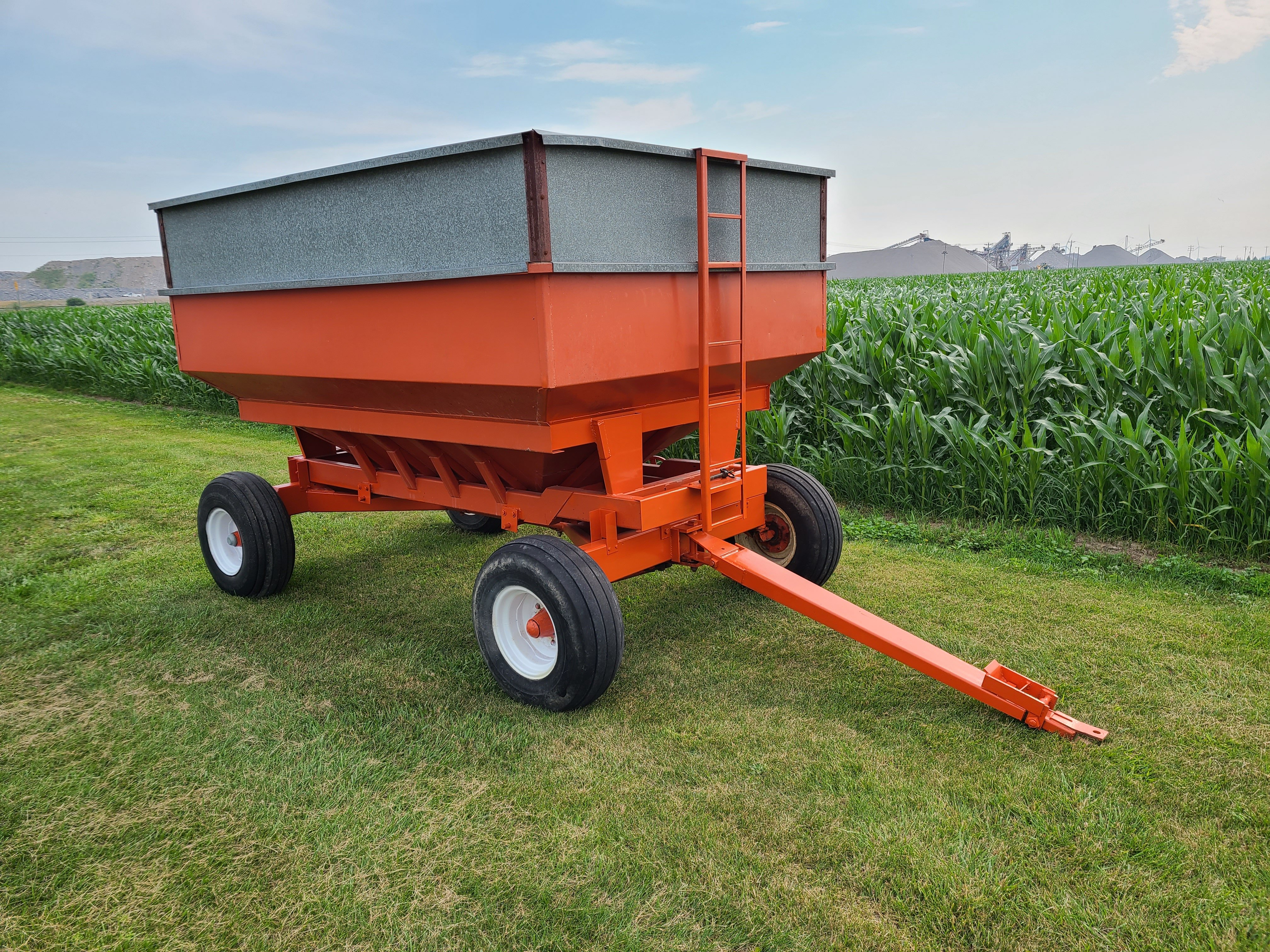 Property photo 7 - RETIREMENT FARM EQUIPMENT AUCTION - ALLEN COUNTY, IN