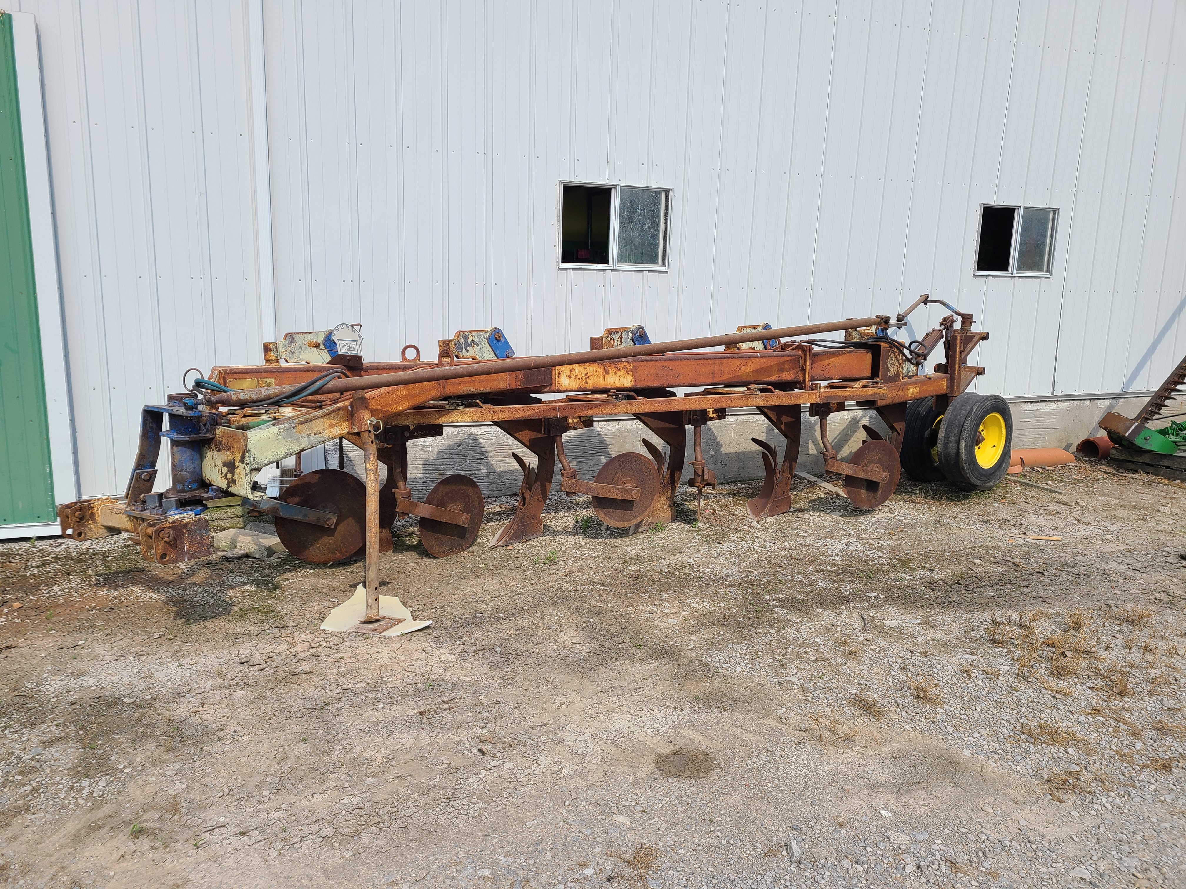 Property photo 12 - RETIREMENT FARM EQUIPMENT AUCTION - ALLEN COUNTY, IN
