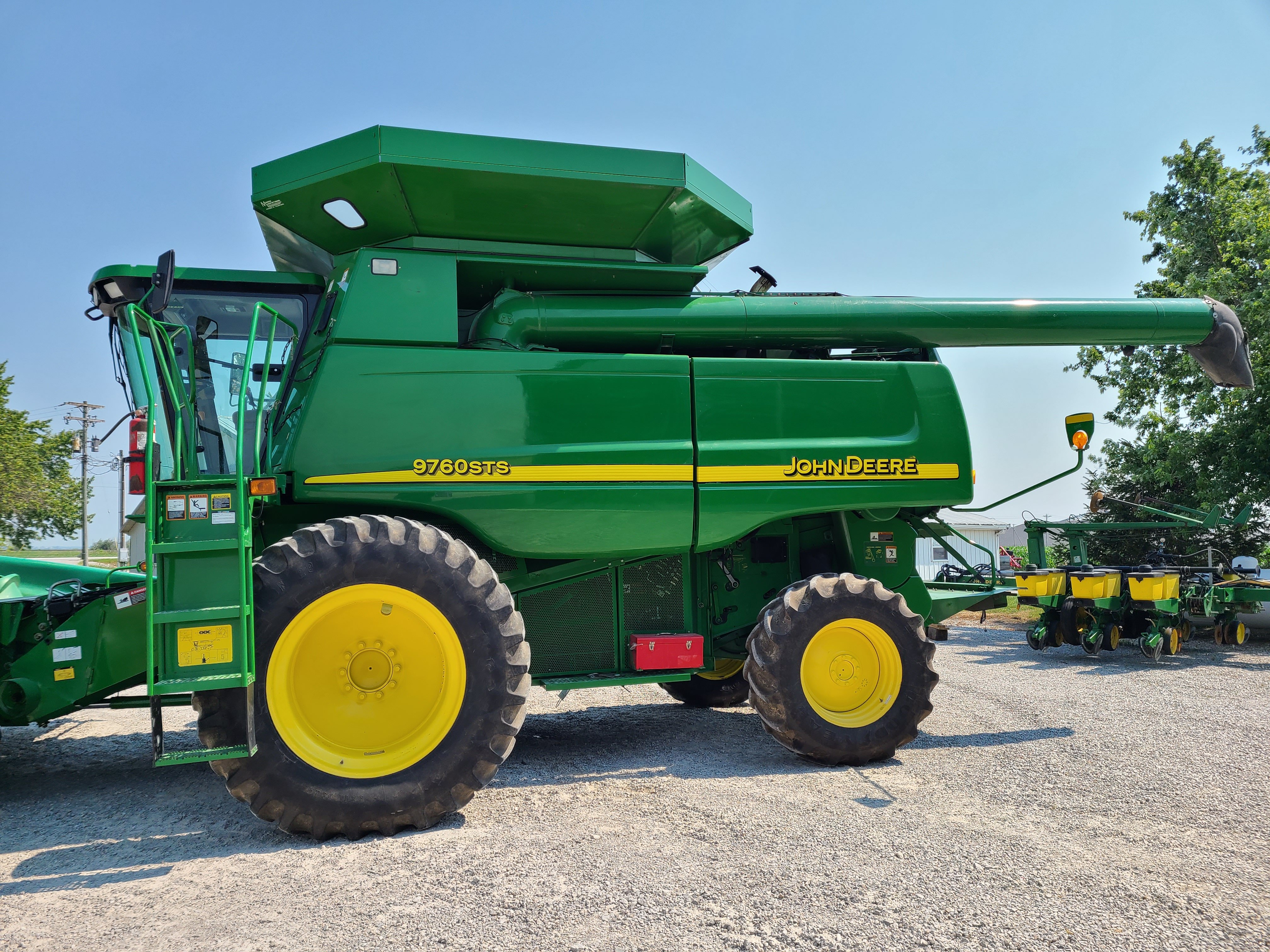 Property photo 32 - RETIREMENT FARM EQUIPMENT AUCTION - ALLEN COUNTY, IN