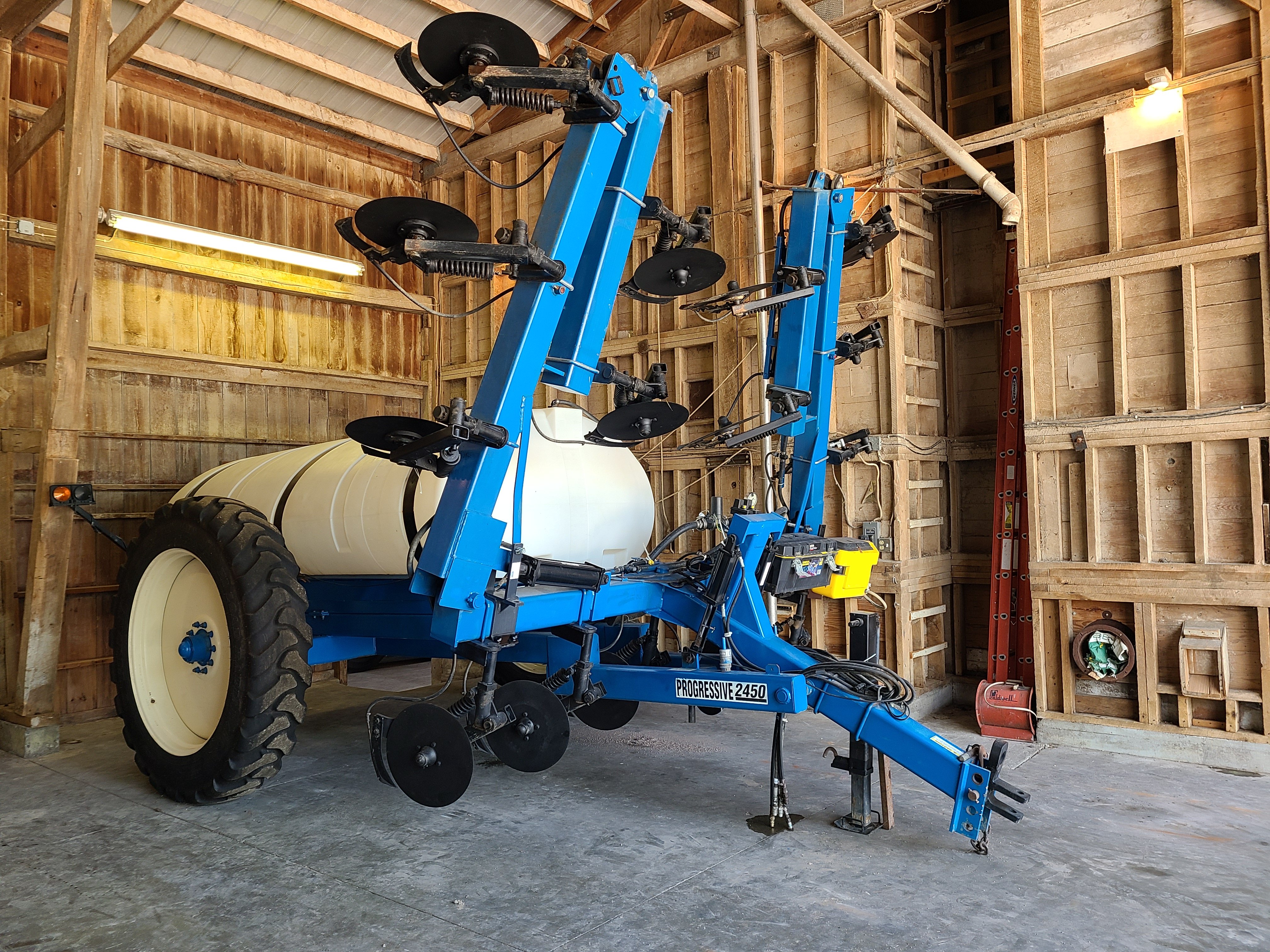 Property photo 41 - RETIREMENT FARM EQUIPMENT AUCTION - ALLEN COUNTY, IN