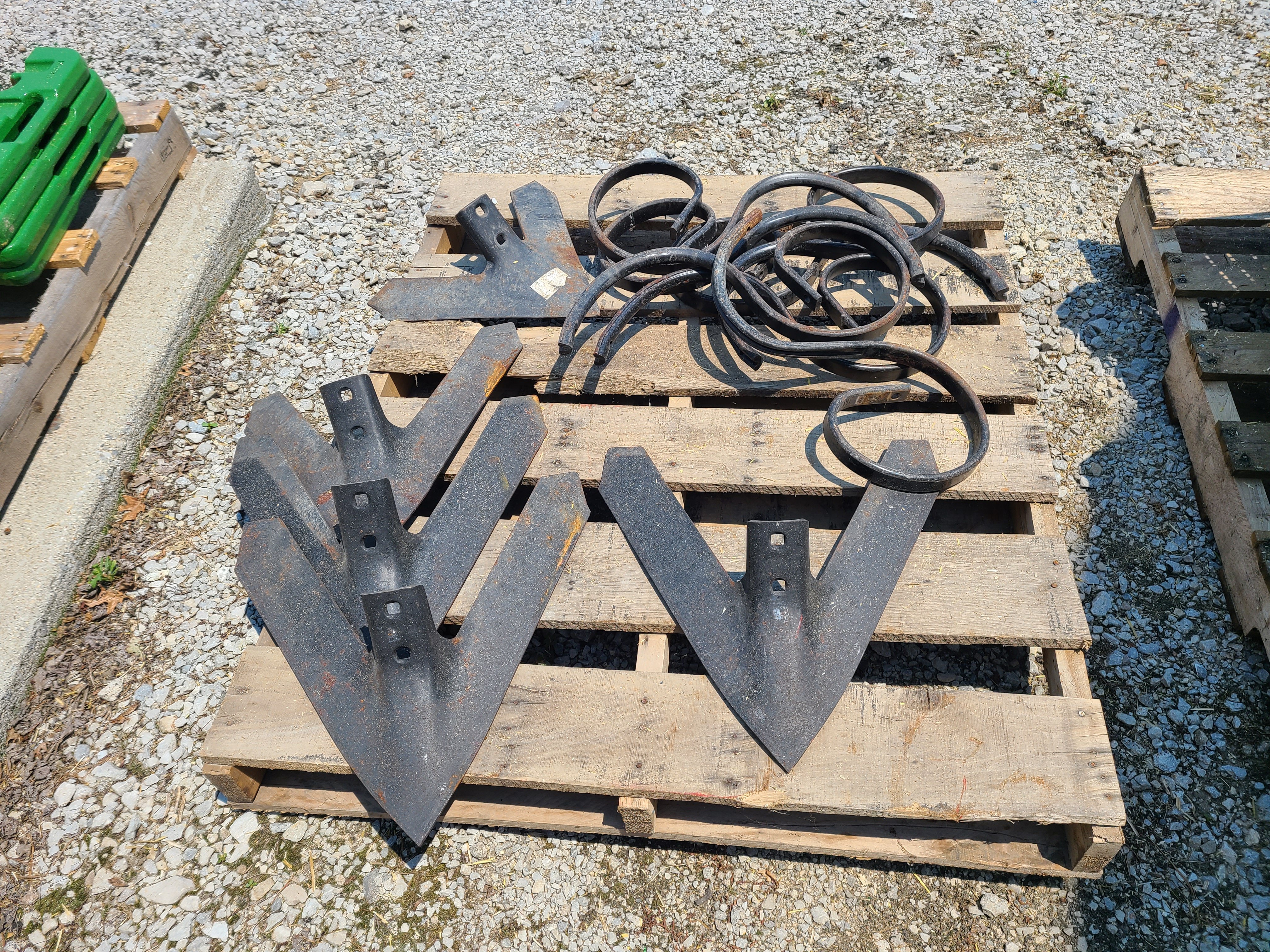 Property photo 57 - RETIREMENT FARM EQUIPMENT AUCTION - ALLEN COUNTY, IN