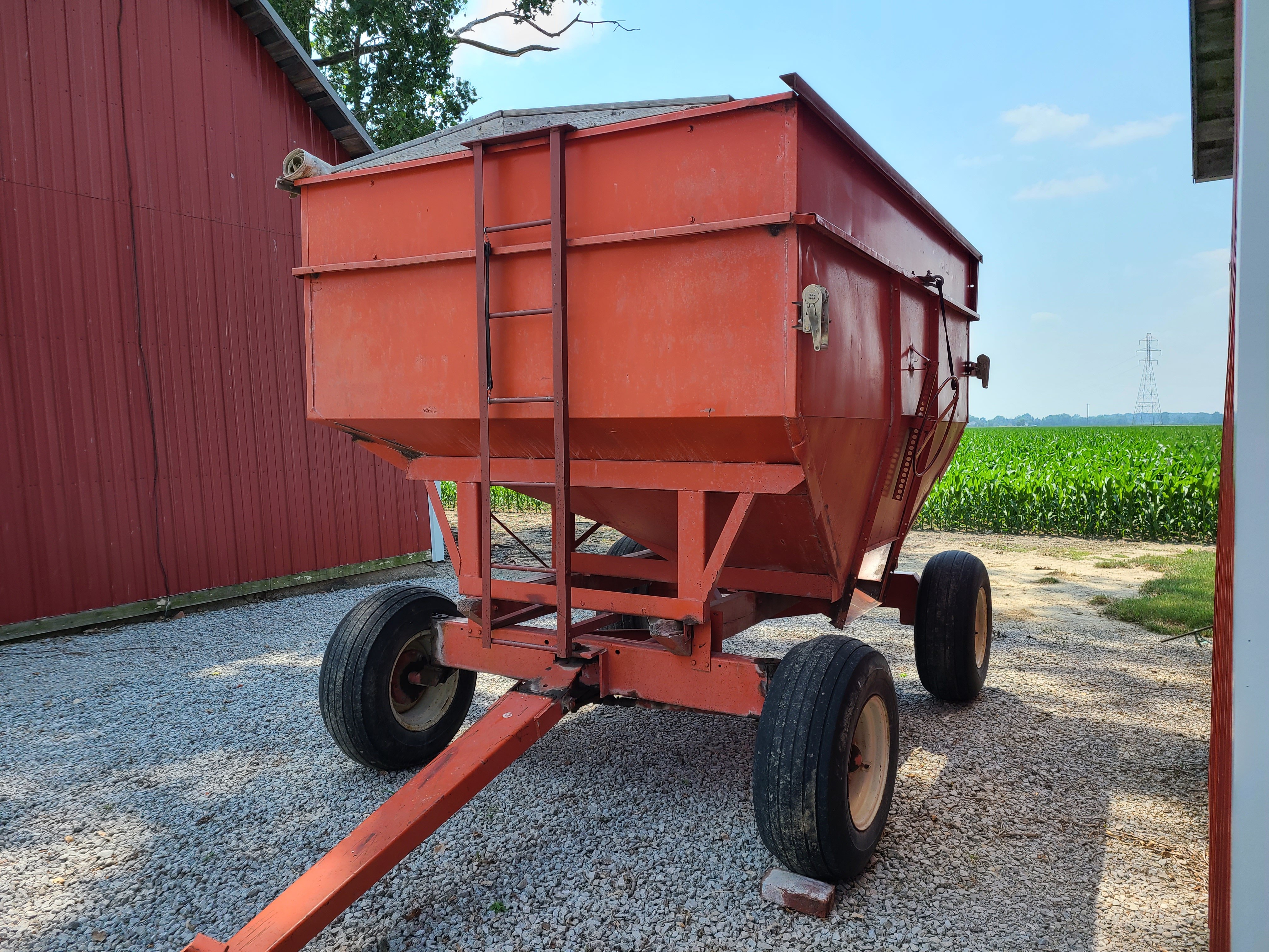 Property photo 102 - RETIREMENT FARM EQUIPMENT AUCTION - ALLEN COUNTY, IN