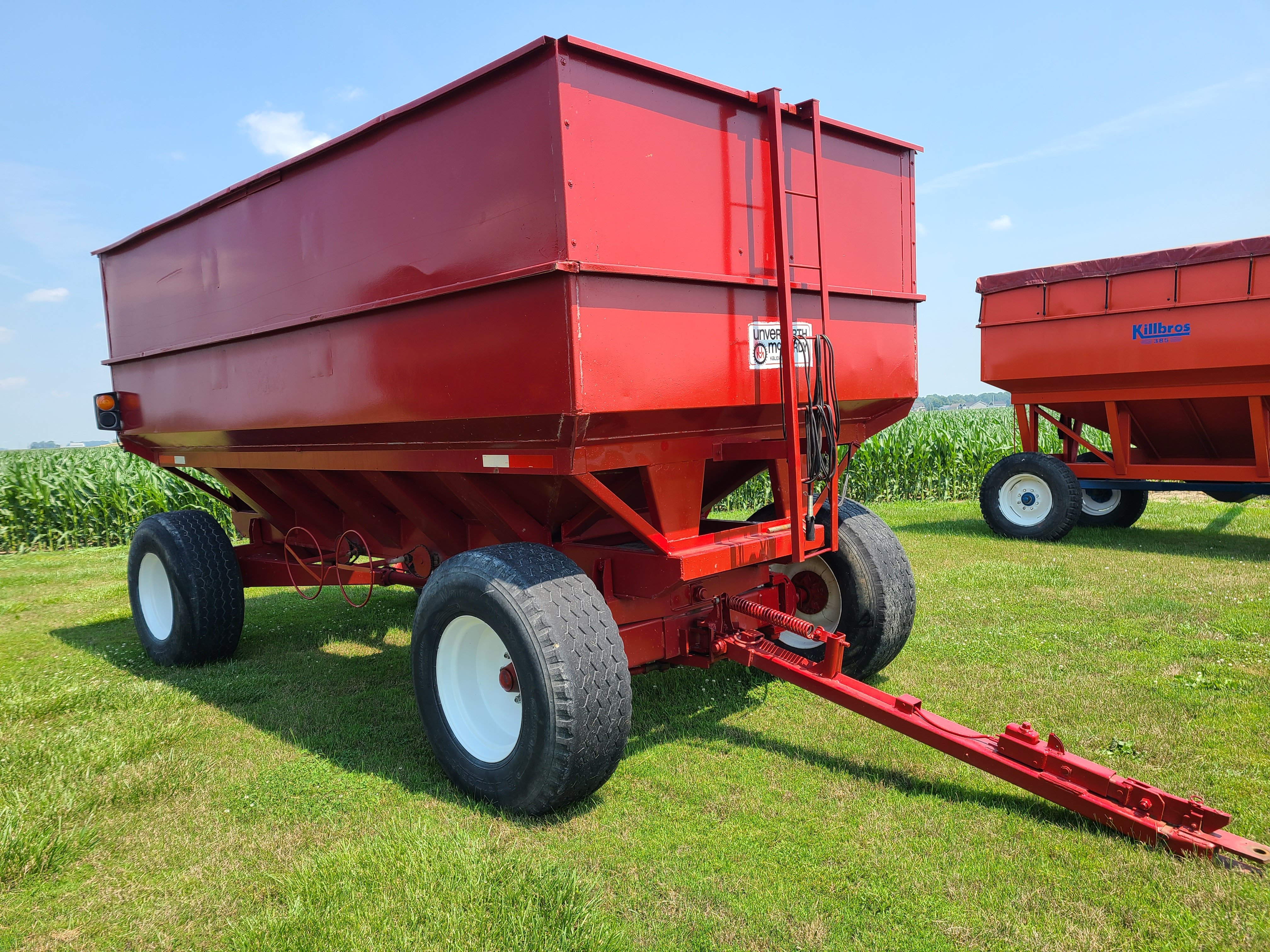Property photo 111 - RETIREMENT FARM EQUIPMENT AUCTION - ALLEN COUNTY, IN