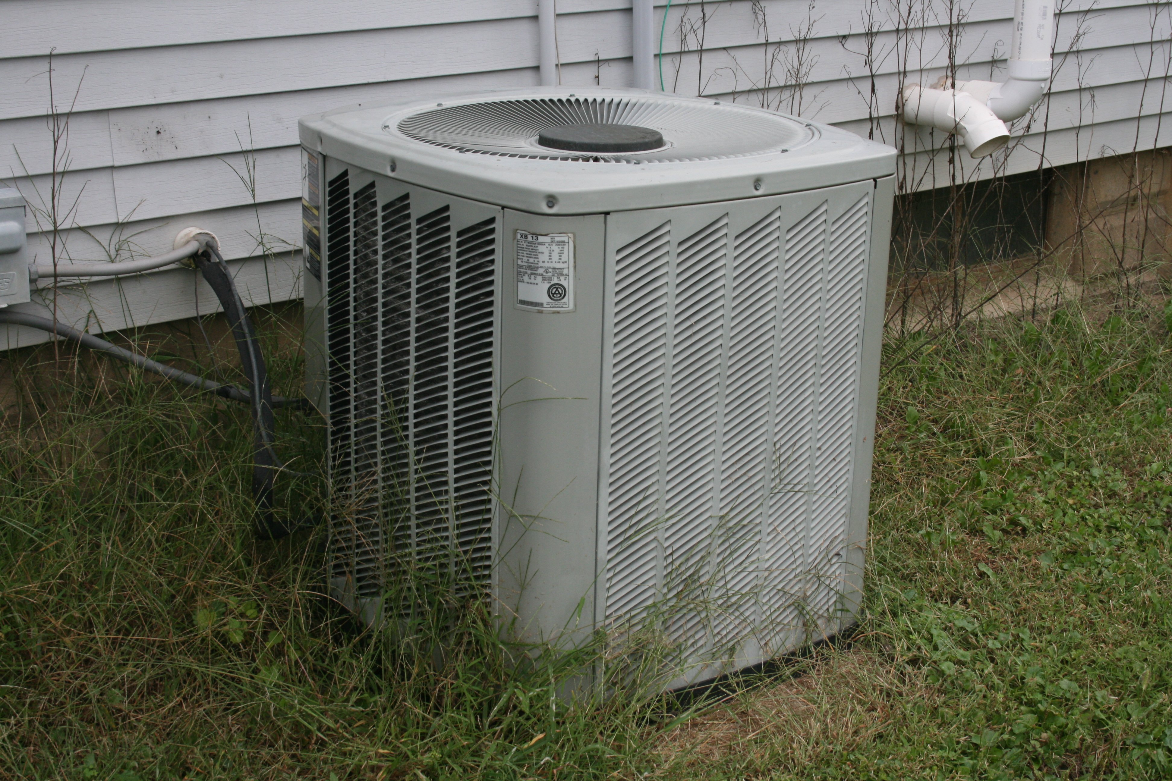 Property photo 8 - HOME & PERSONAL PROPERTY AUCTION IN WHITLEY COUNTY, INDIANA