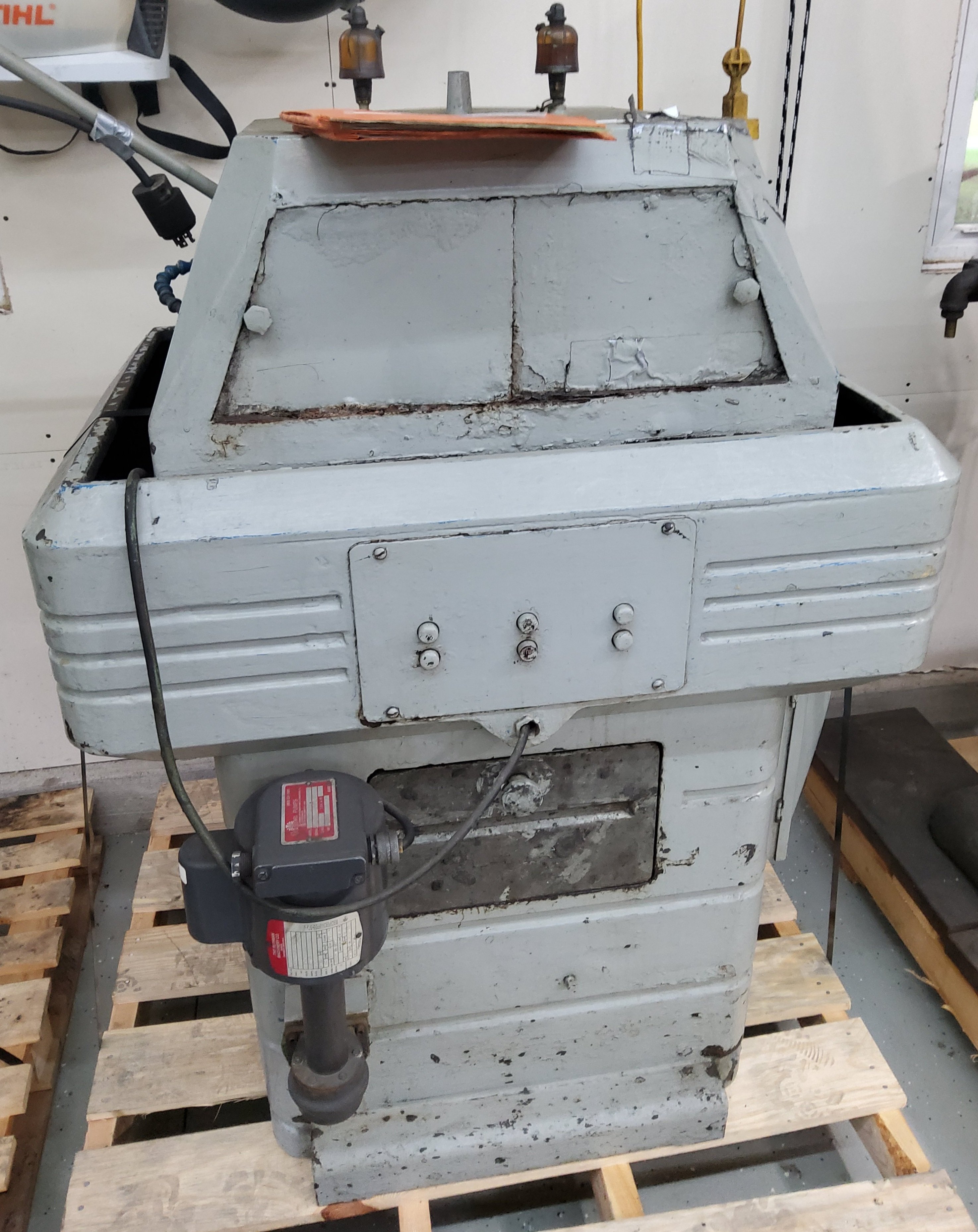 Property photo 28 - TIMED ONLINE ONLY - PERSONAL PROPERTY AUCTION IN WHITLEY COUNTY, INDIANA