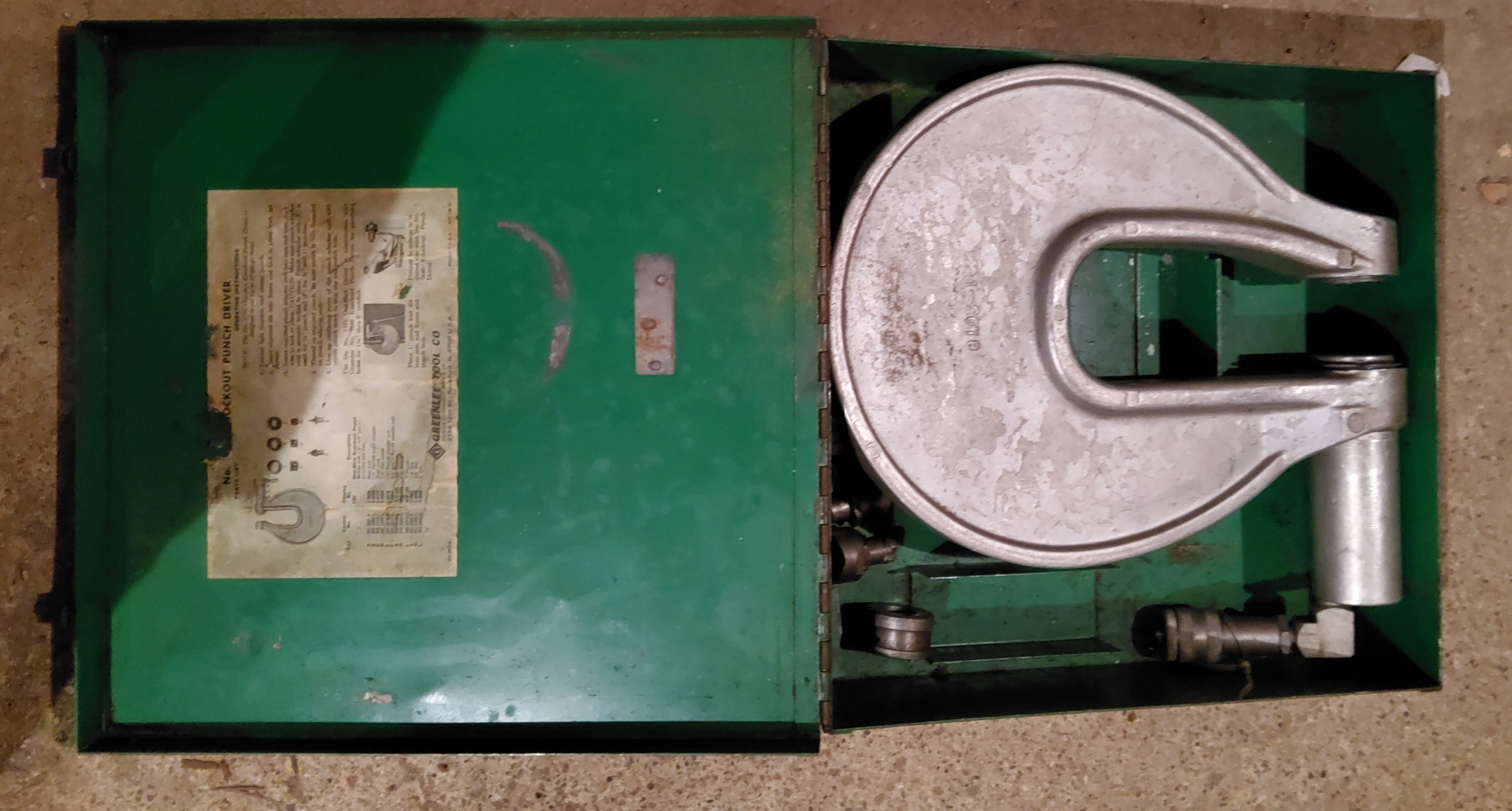 Property photo 25 - TIMED ONLINE ONLY - PERSONAL PROPERTY AUCTION IN WABASH COUNTY, INDIANA