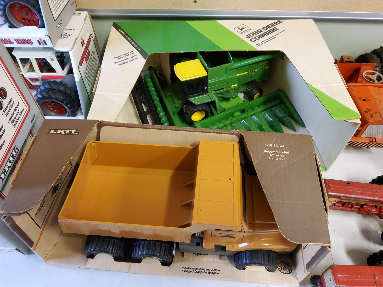 Property photo 35 - TIMED ONLINE ONLY - PERSONAL PROPERTY AUCTION - WHITLEY COUNTY, INDIANA