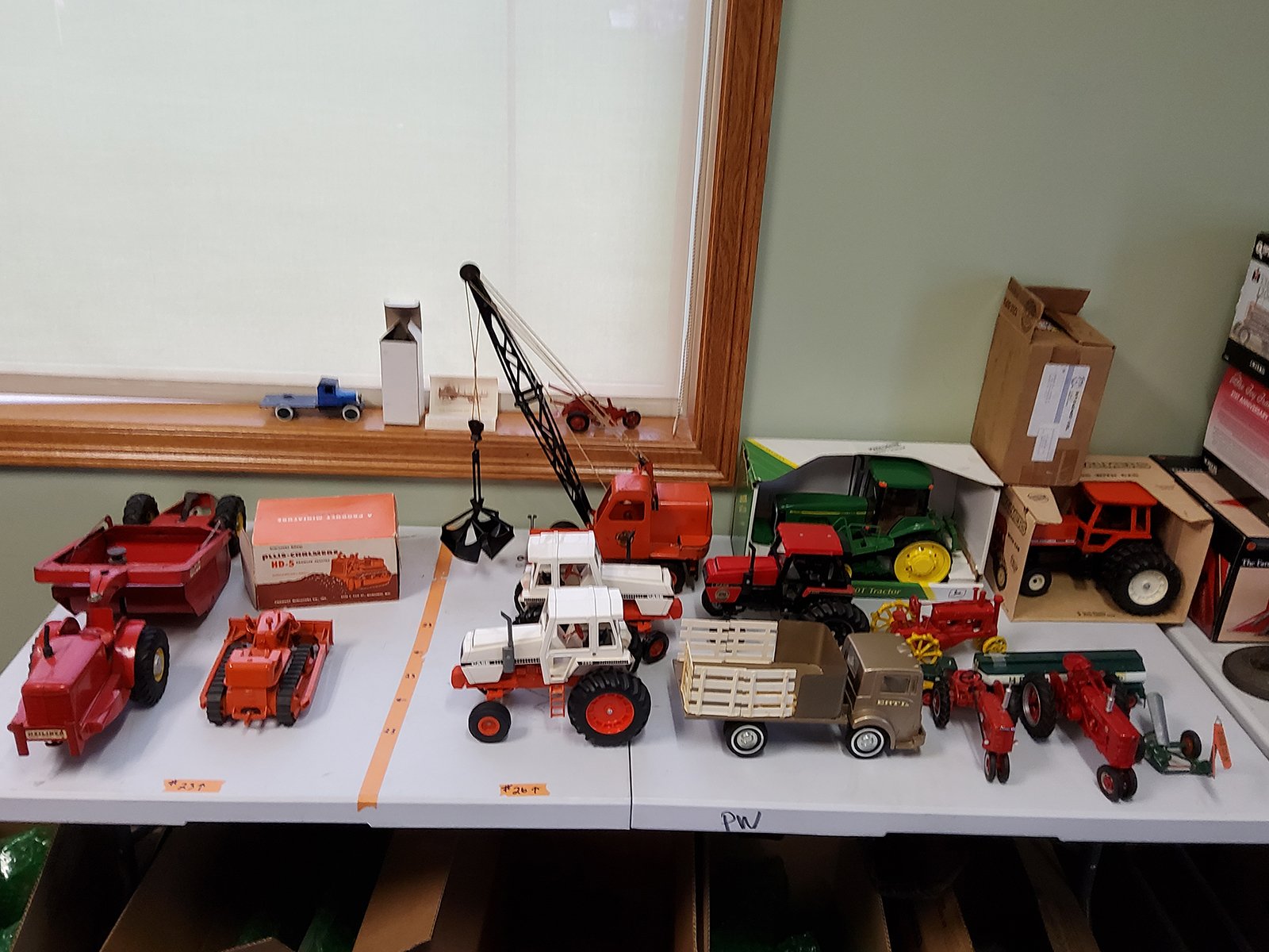 Property photo 41 - TIMED ONLINE ONLY - PERSONAL PROPERTY AUCTION - WHITLEY COUNTY, INDIANA