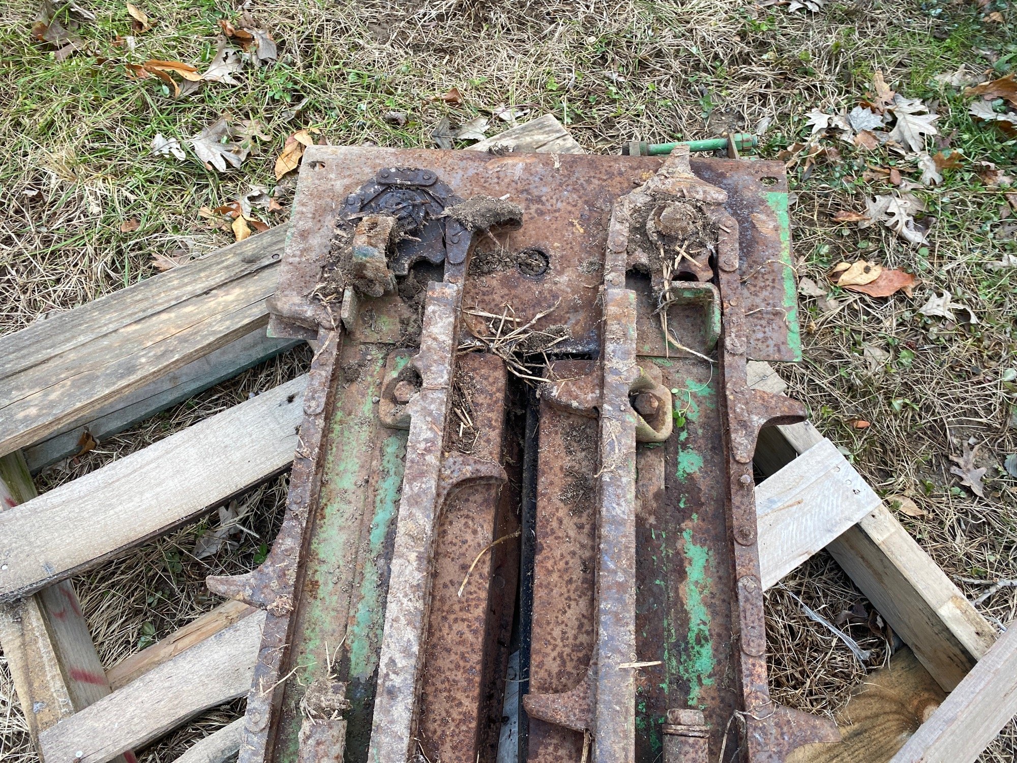 Property photo 12 - TIMED ONLINE ONLY!! SMALL FARM EQUIPMENT AND MISC TIMED ONLINE AUCTION