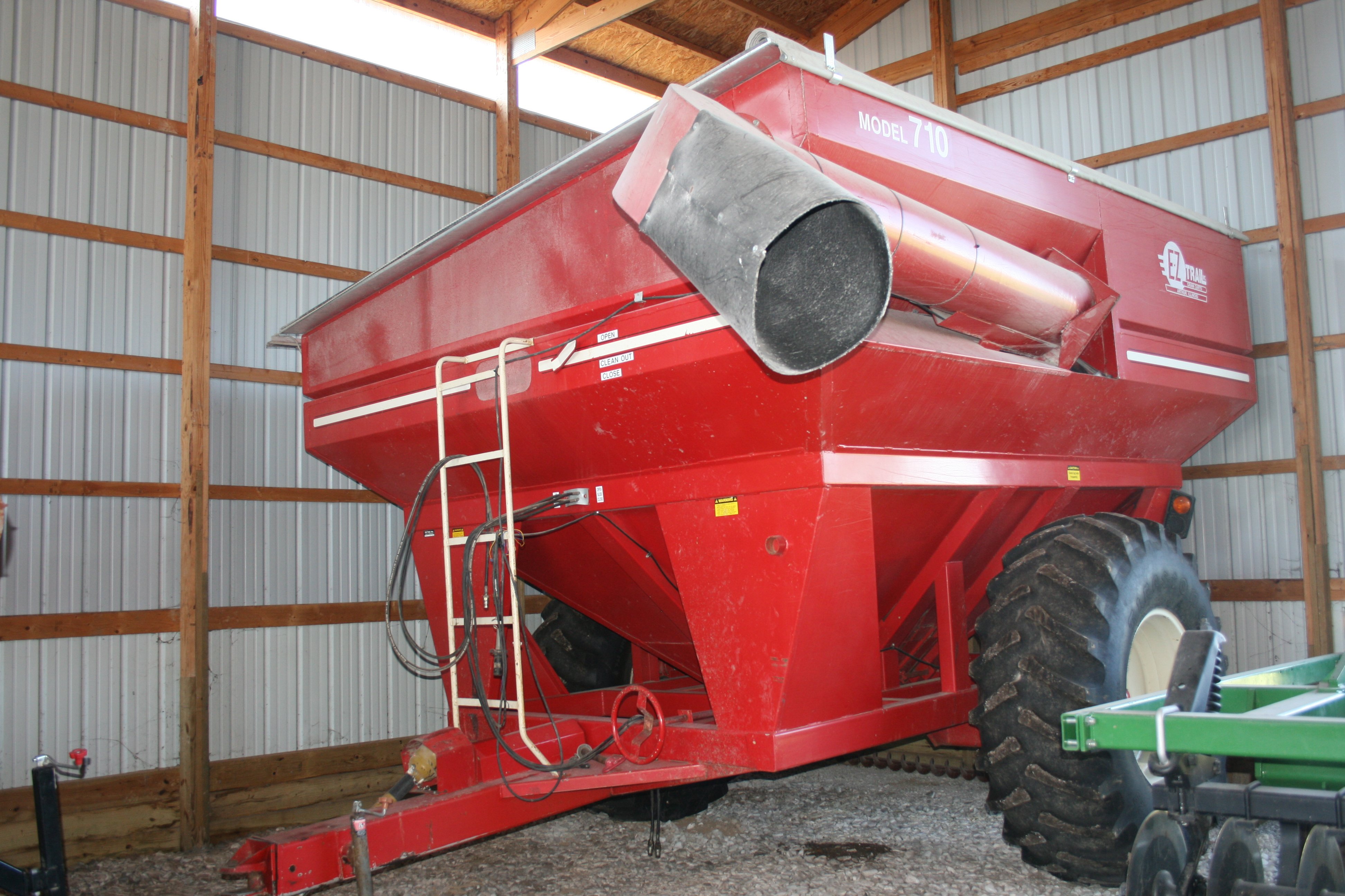 Property photo 15 - FARM EQUIPMENT AUCTION - NOBLESVILLE, IN