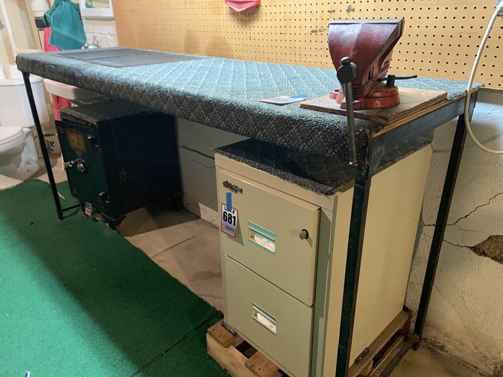 Property photo 94 - TIMED ONLINE ONLY - PERSONAL PROPERTY AUCTION IN FORT WAYNE, INDIANA