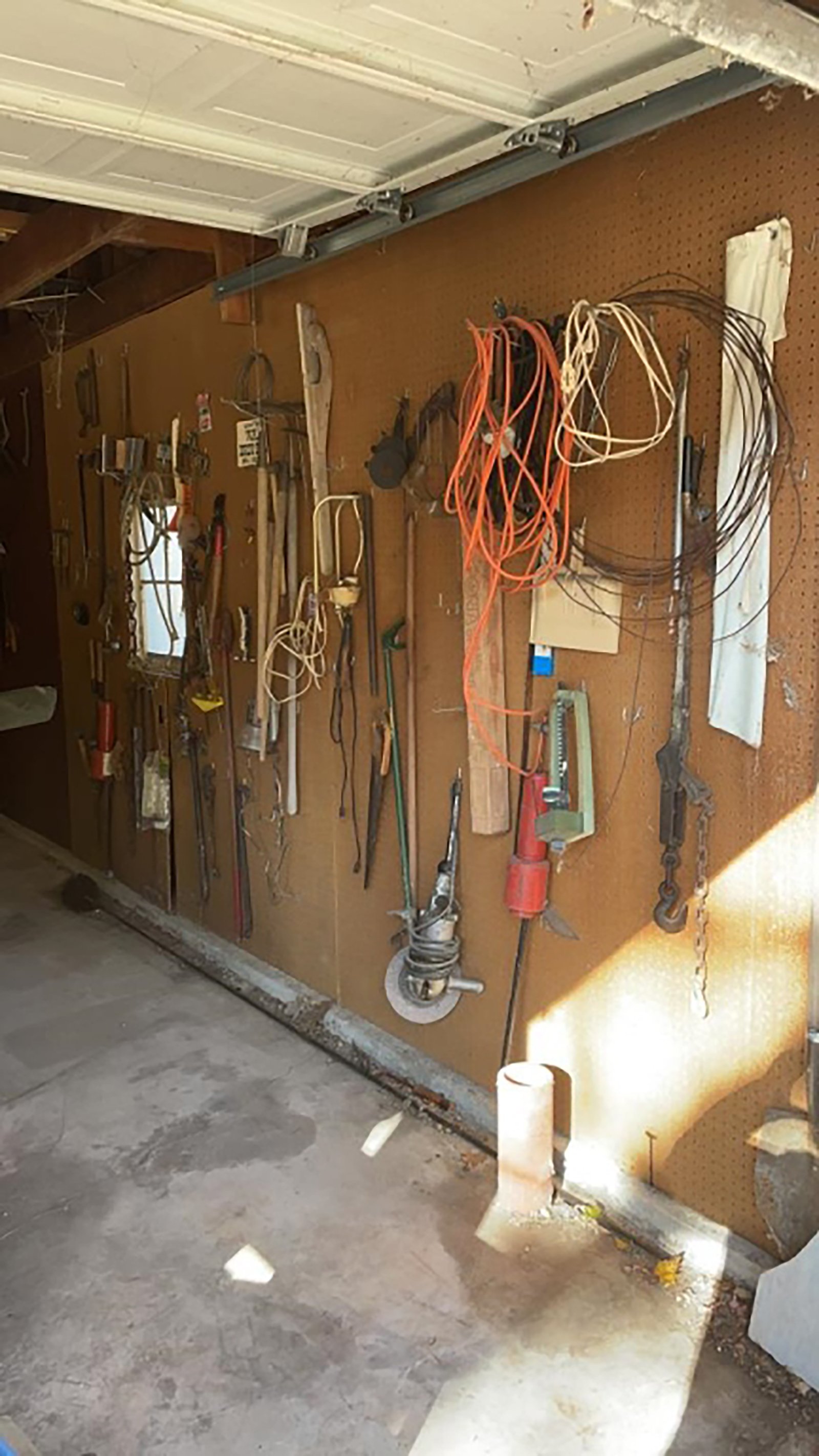 Property photo 59 - TIMED ONLINE ONLY AUCTION - PERSONAL PROPERTY - AUBURN, IN